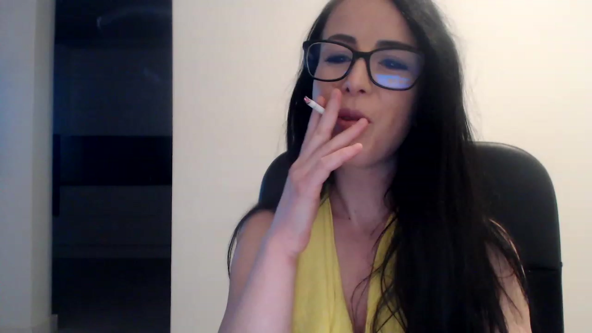 Gallery image thumbnail from Alexys23's myfreecams stream on, 12/30/2022, 04:50 image 19 of 20