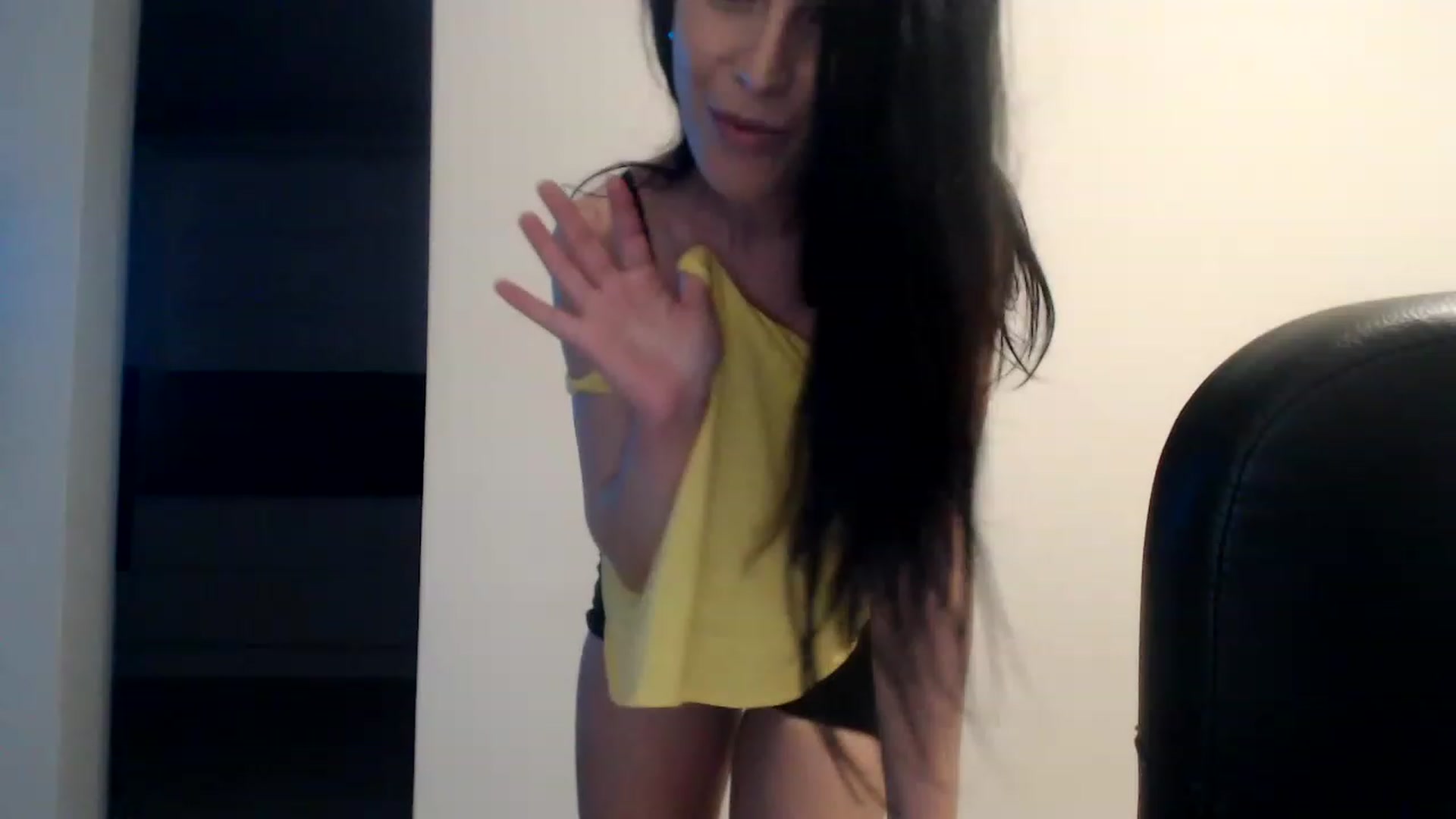 Gallery image thumbnail from Alexys23's myfreecams stream on, 12/30/2022, 04:50 image 10 of 20