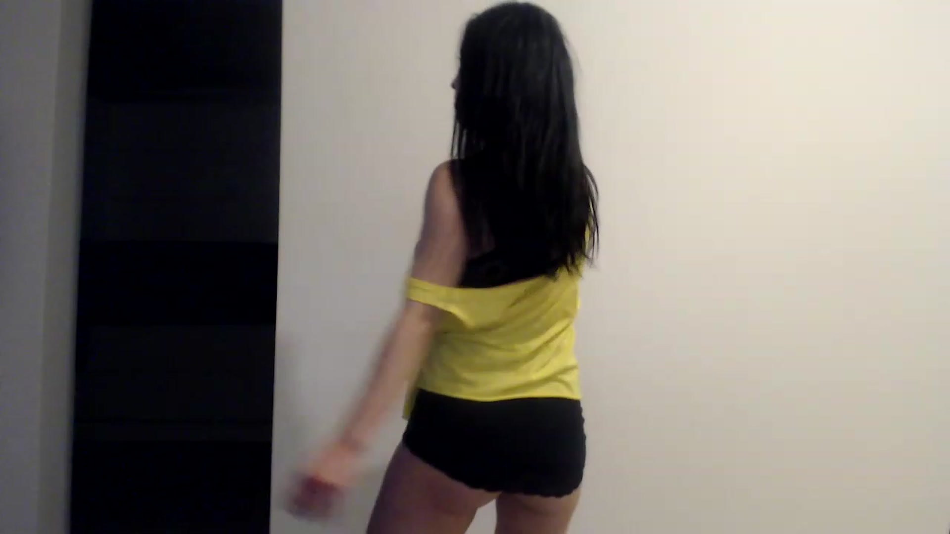 Gallery image thumbnail from Alexys23's myfreecams stream on, 12/30/2022, 04:50 image 9 of 20