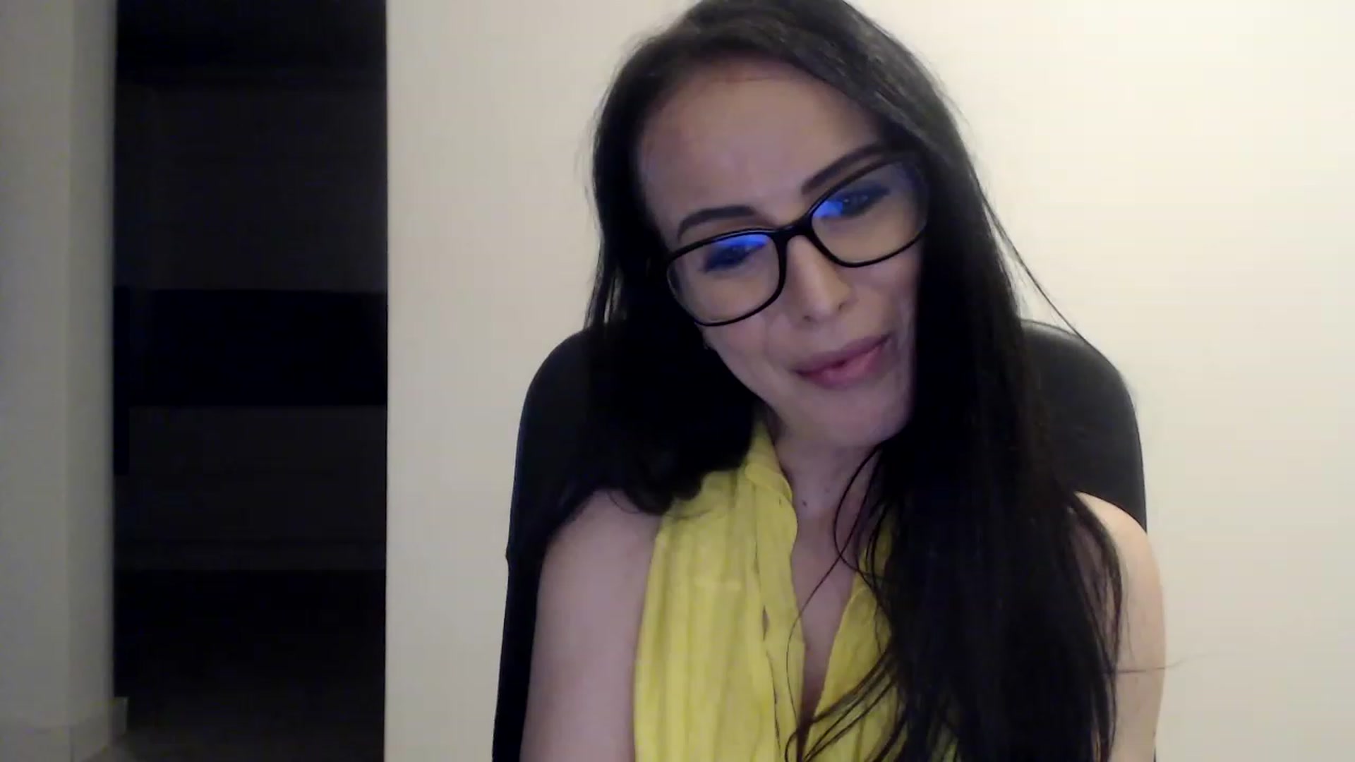 Gallery image thumbnail from Alexys23's myfreecams stream on, 12/30/2022, 05:48 image 19 of 20