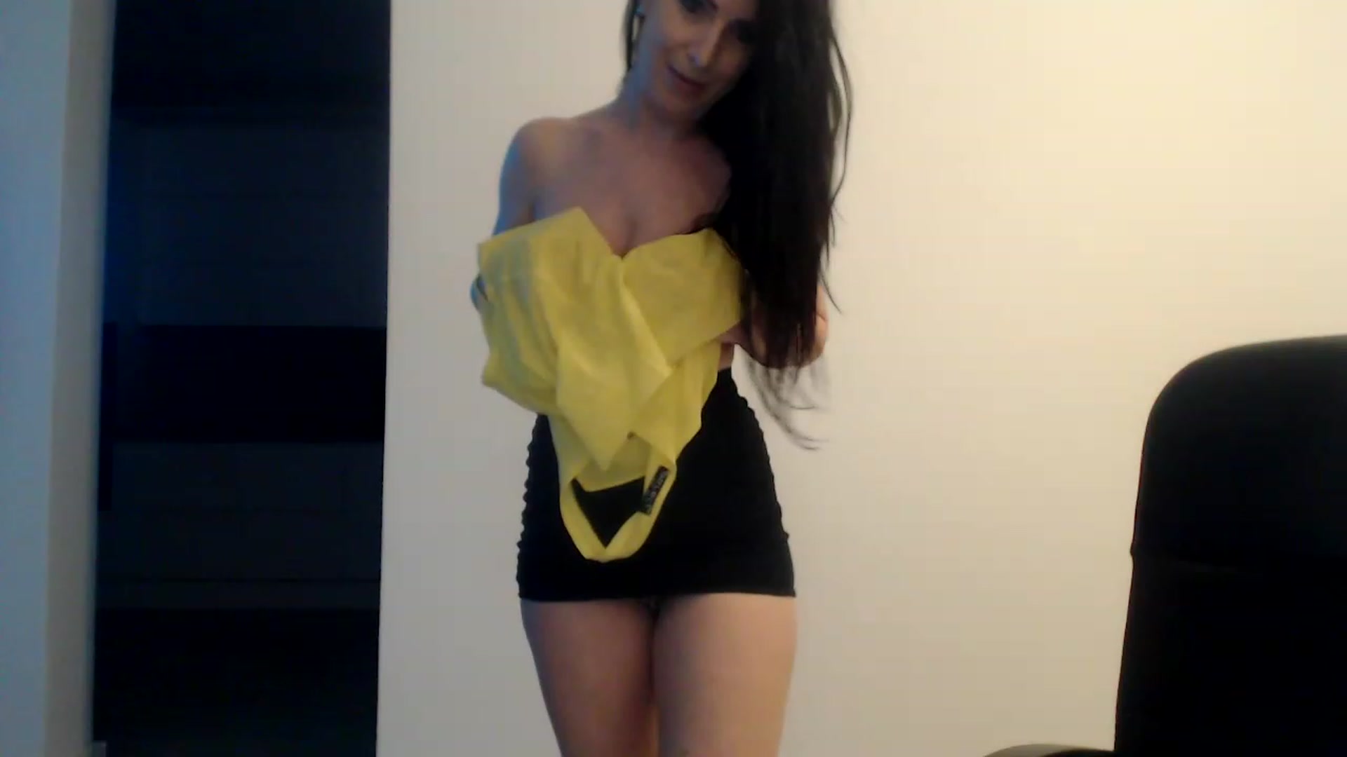 Gallery image thumbnail from Alexys23's myfreecams stream on, 12/30/2022, 05:48 image 4 of 20