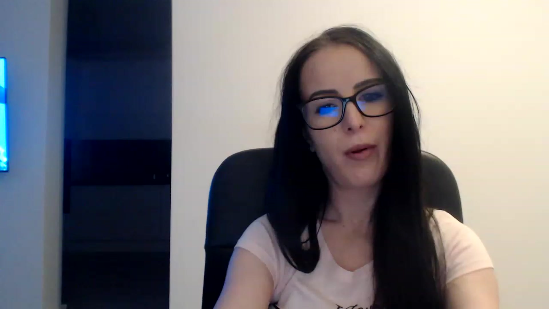 Gallery image thumbnail from Alexys23's myfreecams stream on, 01/14/2023, 02:47 image 3 of 20
