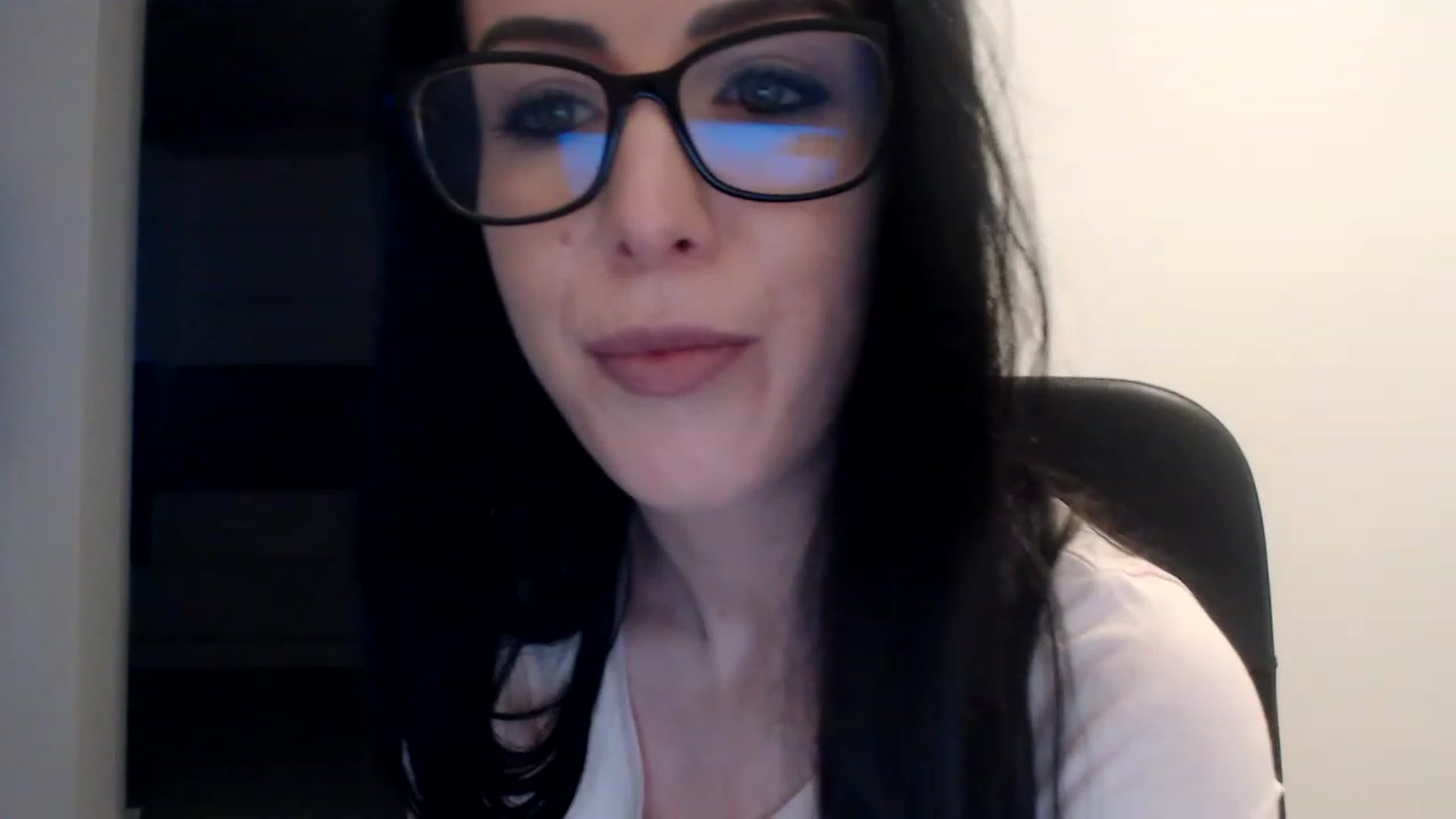 Gallery image thumbnail from Alexys23's myfreecams stream on, 01/14/2023, 02:47 image 4 of 20