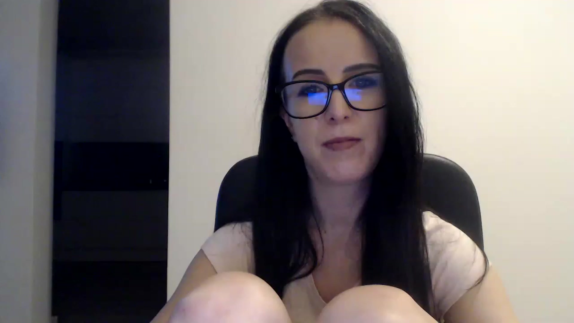 Gallery image thumbnail from Alexys23's myfreecams stream on, 01/14/2023, 02:47 image 10 of 20