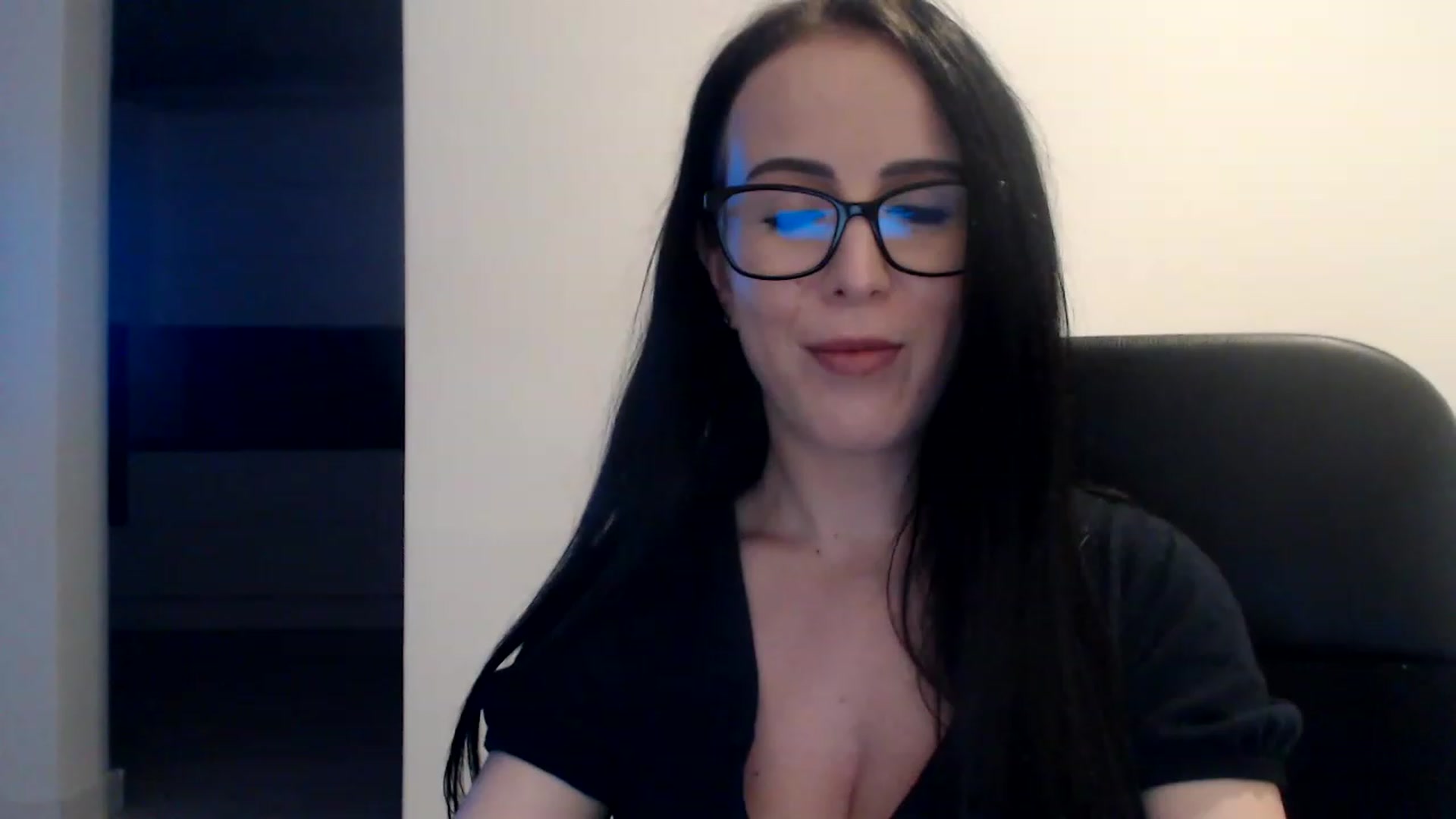 Gallery image thumbnail from Alexys23's myfreecams stream on, 01/15/2023, 05:42 image 19 of 20