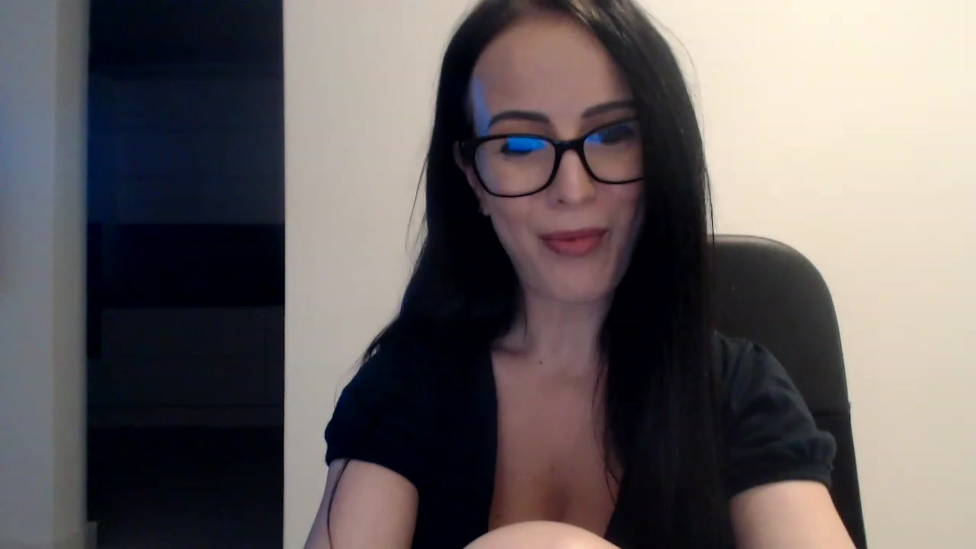 Gallery image thumbnail from Alexys23's myfreecams stream on, 01/15/2023, 05:42 image 13 of 20