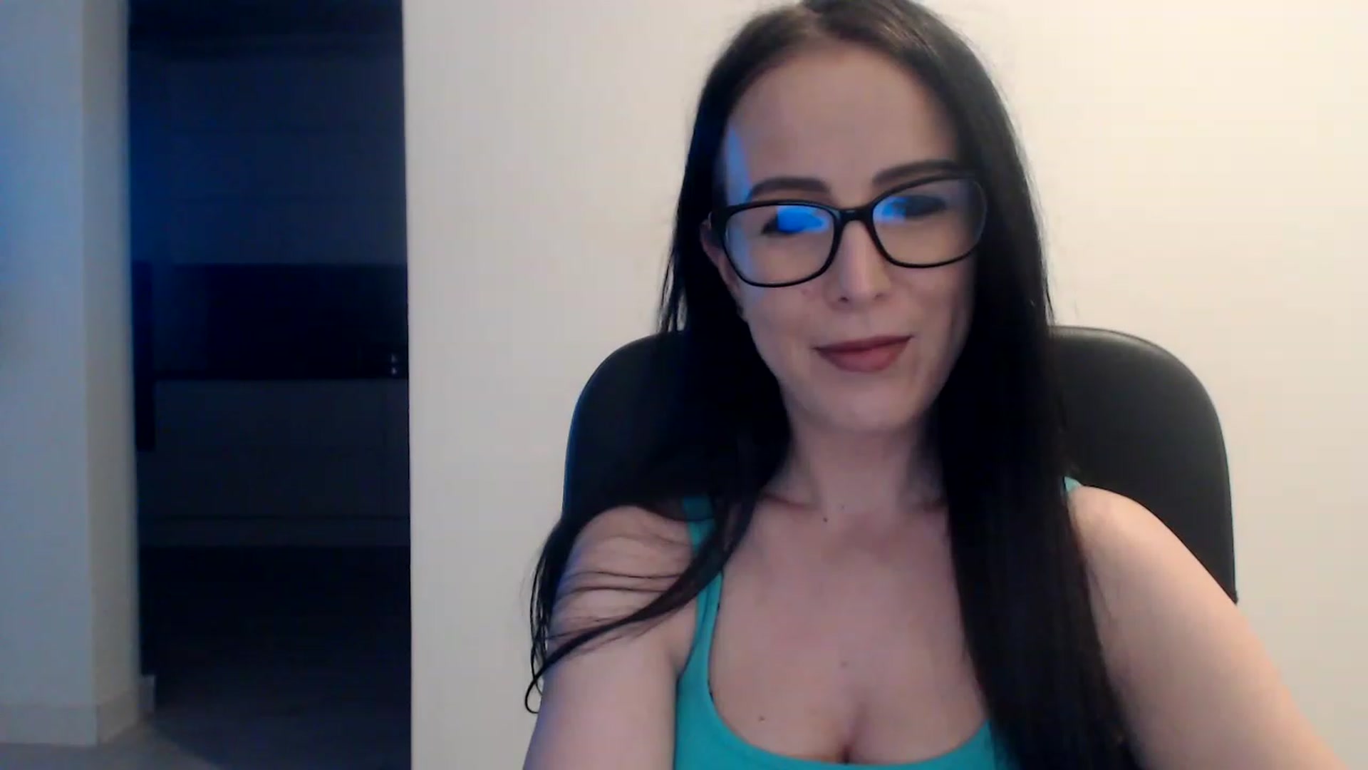 Gallery image thumbnail from Alexys23's myfreecams stream on, 01/16/2023, 02:21 image 3 of 20