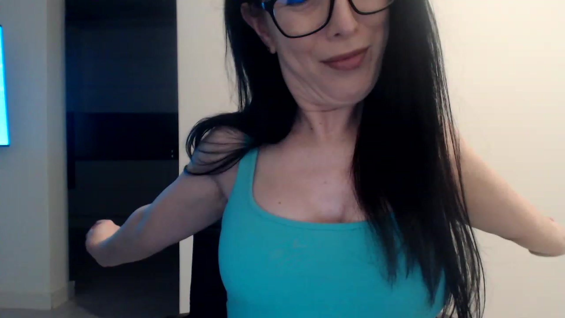 Gallery image thumbnail from Alexys23's myfreecams stream on, 01/16/2023, 02:21 image 6 of 20