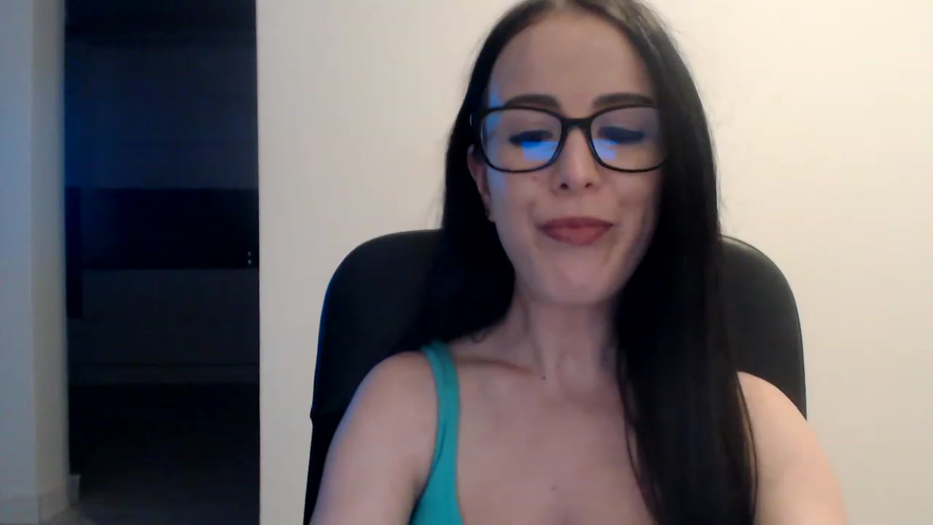 Gallery image thumbnail from Alexys23's myfreecams stream on, 01/16/2023, 03:23 image 20 of 20