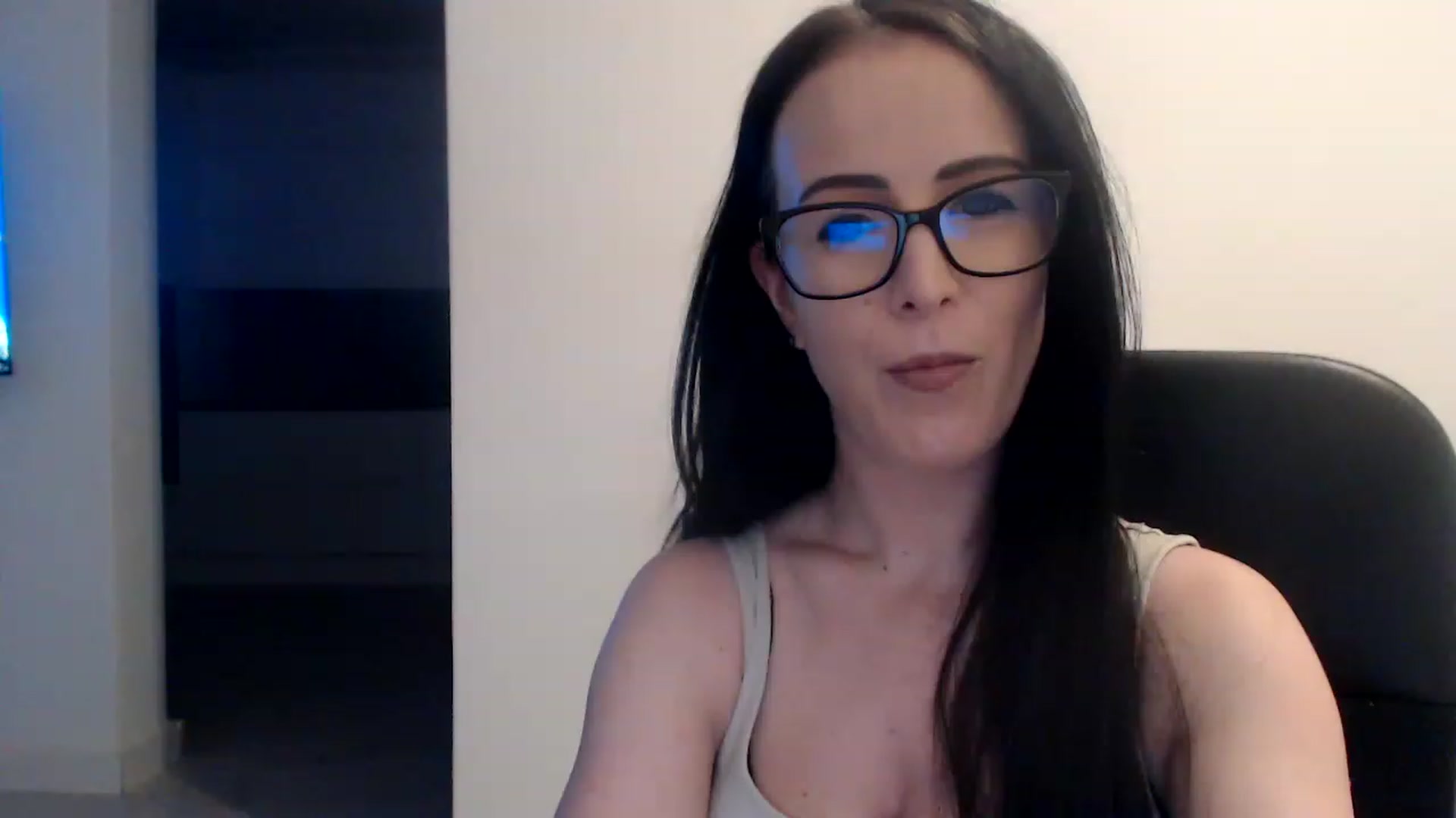 Gallery image thumbnail from Alexys23's myfreecams stream on, 01/30/2023, 03:02 image 1 of 20