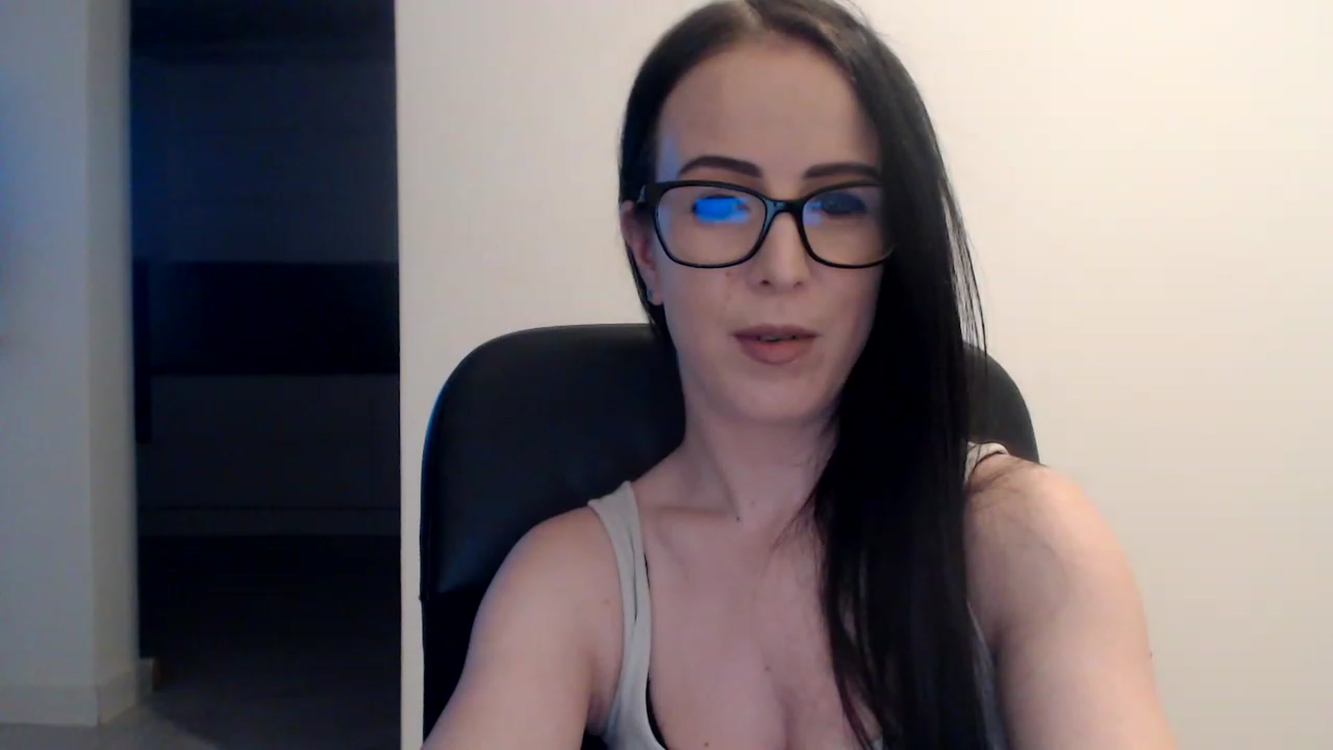 Gallery image thumbnail from Alexys23's myfreecams stream on, 01/30/2023, 03:02 image 15 of 20