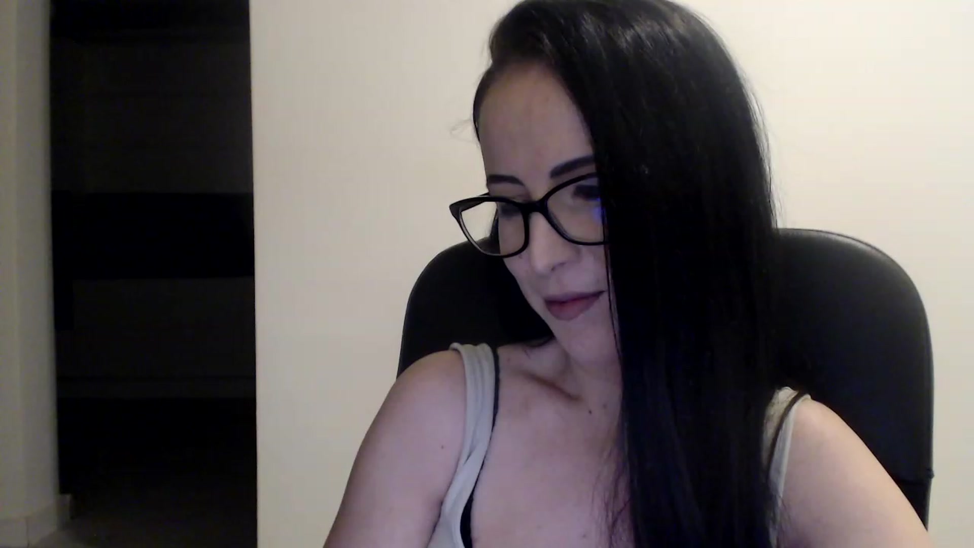 Gallery image thumbnail from Alexys23's myfreecams stream on, 01/30/2023, 04:14 image 1 of 20