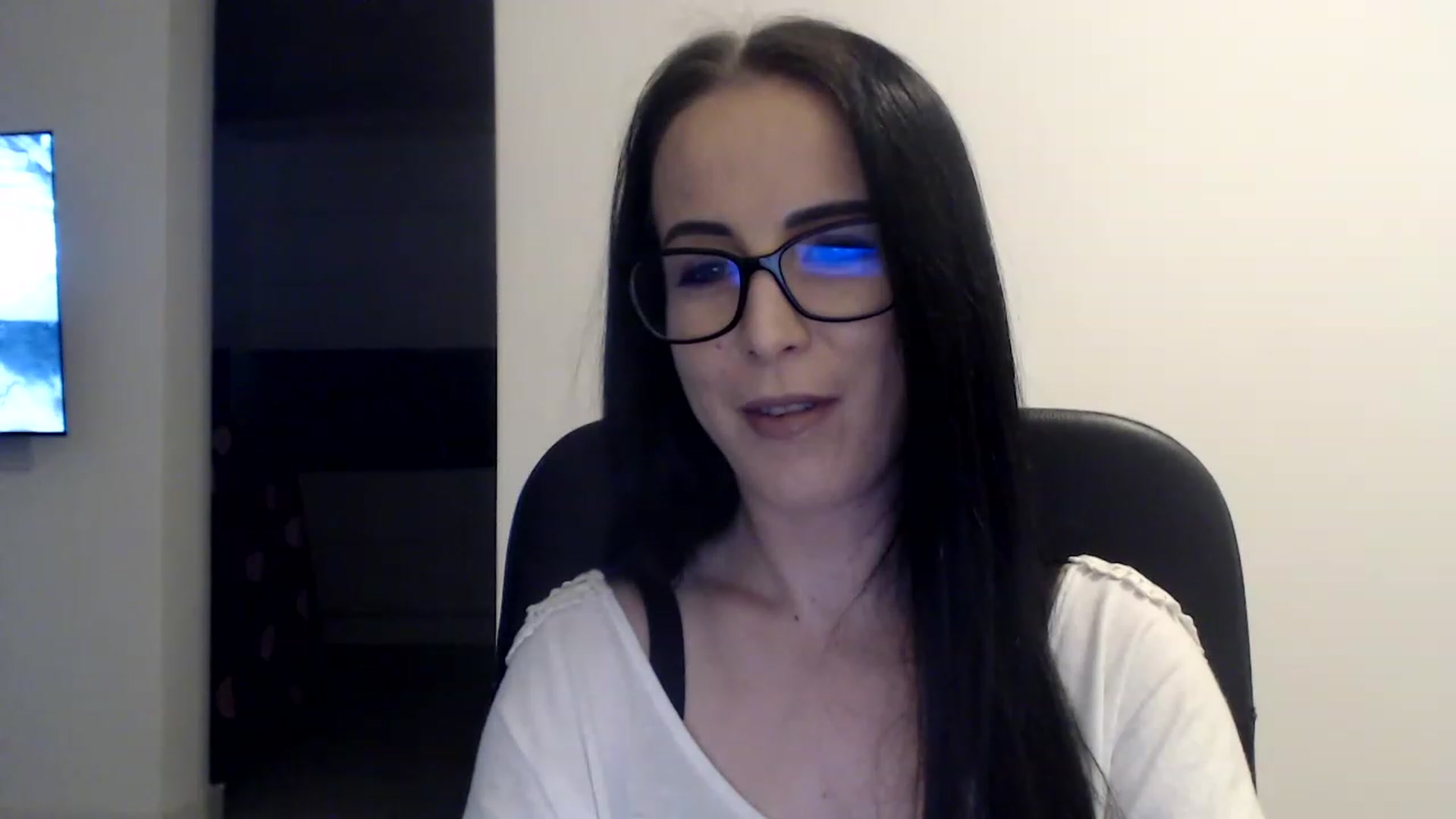 Gallery image thumbnail from Alexys23's myfreecams stream on, 02/10/2023, 01:35 image 10 of 20