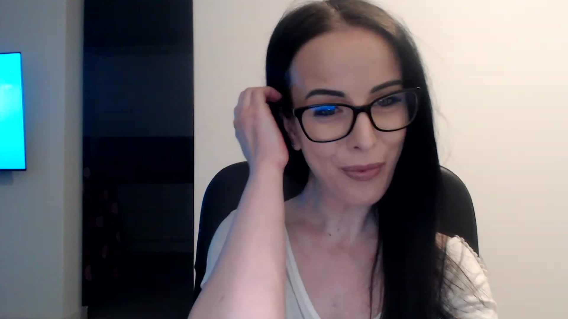 Gallery image thumbnail from Alexys23's myfreecams stream on, 02/10/2023, 01:35 image 2 of 20