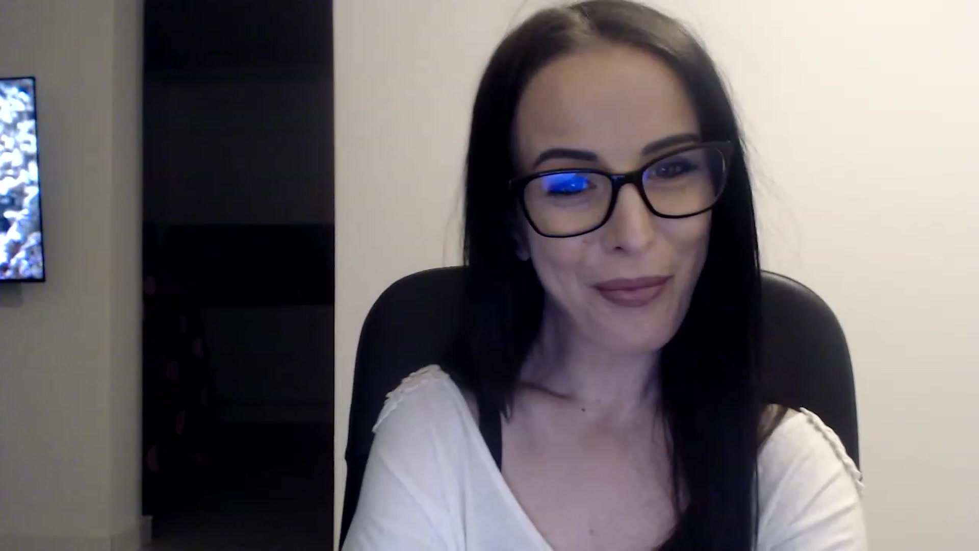 Gallery image thumbnail from Alexys23's myfreecams stream on, 02/10/2023, 01:35 image 12 of 20