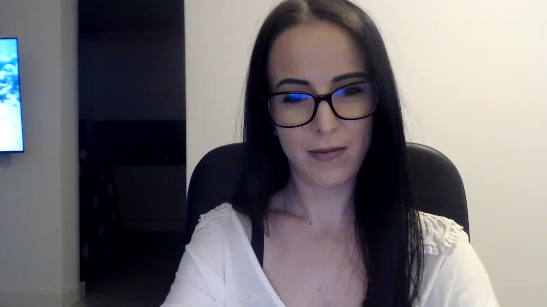 Gallery image thumbnail from Alexys23's myfreecams stream on, 02/10/2023, 01:35 image 15 of 20