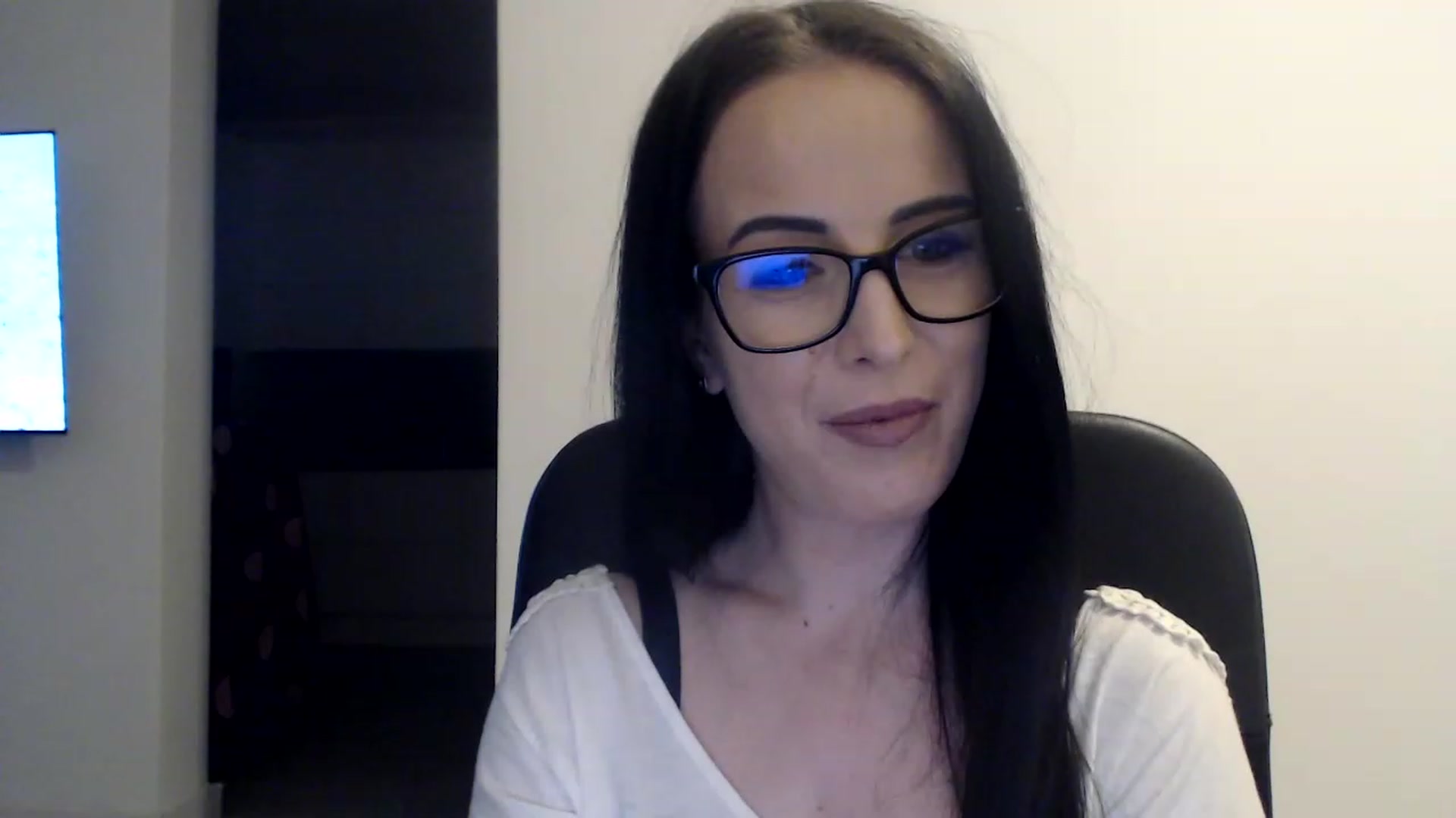 Gallery image thumbnail from Alexys23's myfreecams stream on, 02/10/2023, 01:35 image 9 of 20