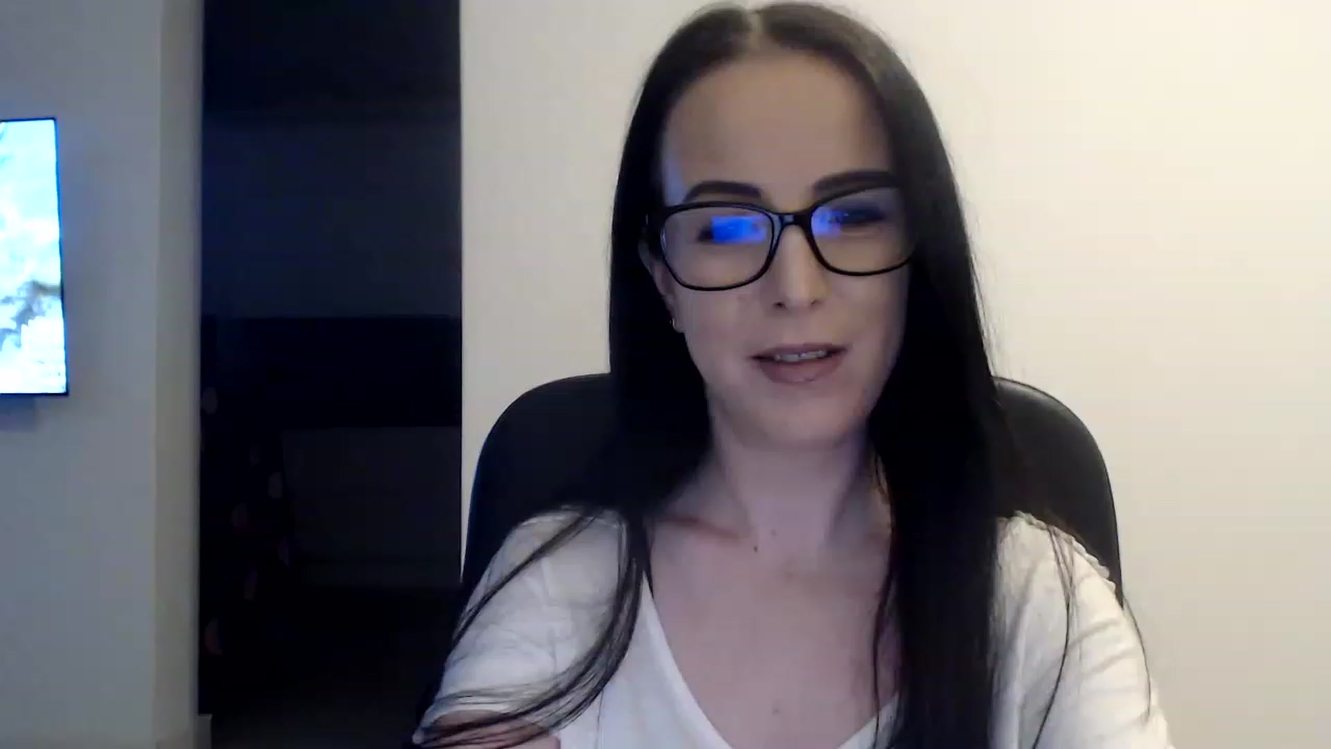 Gallery image thumbnail from Alexys23's myfreecams stream on, 02/10/2023, 01:35 image 1 of 20