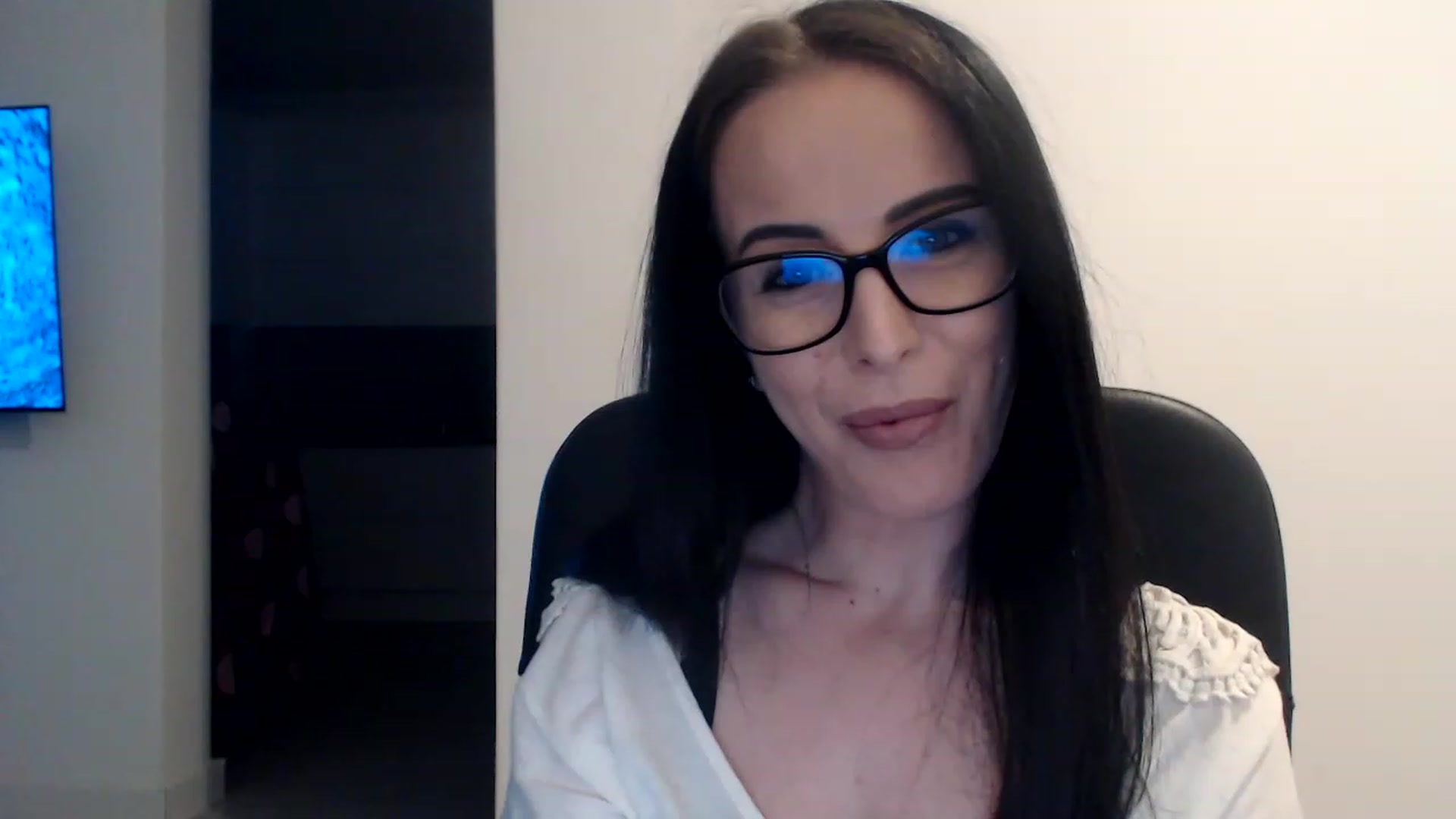 Gallery image thumbnail from Alexys23's myfreecams stream on, 02/10/2023, 01:35 image 17 of 20