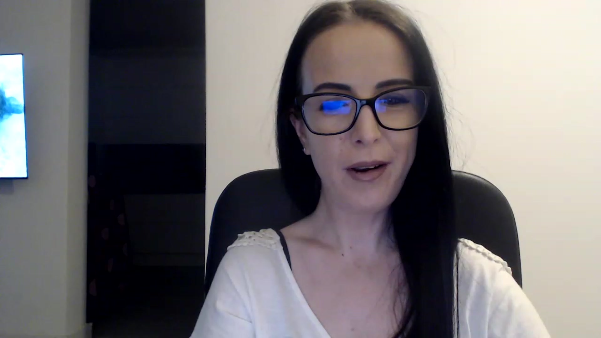 Gallery image thumbnail from Alexys23's myfreecams stream on, 02/10/2023, 01:35 image 4 of 20