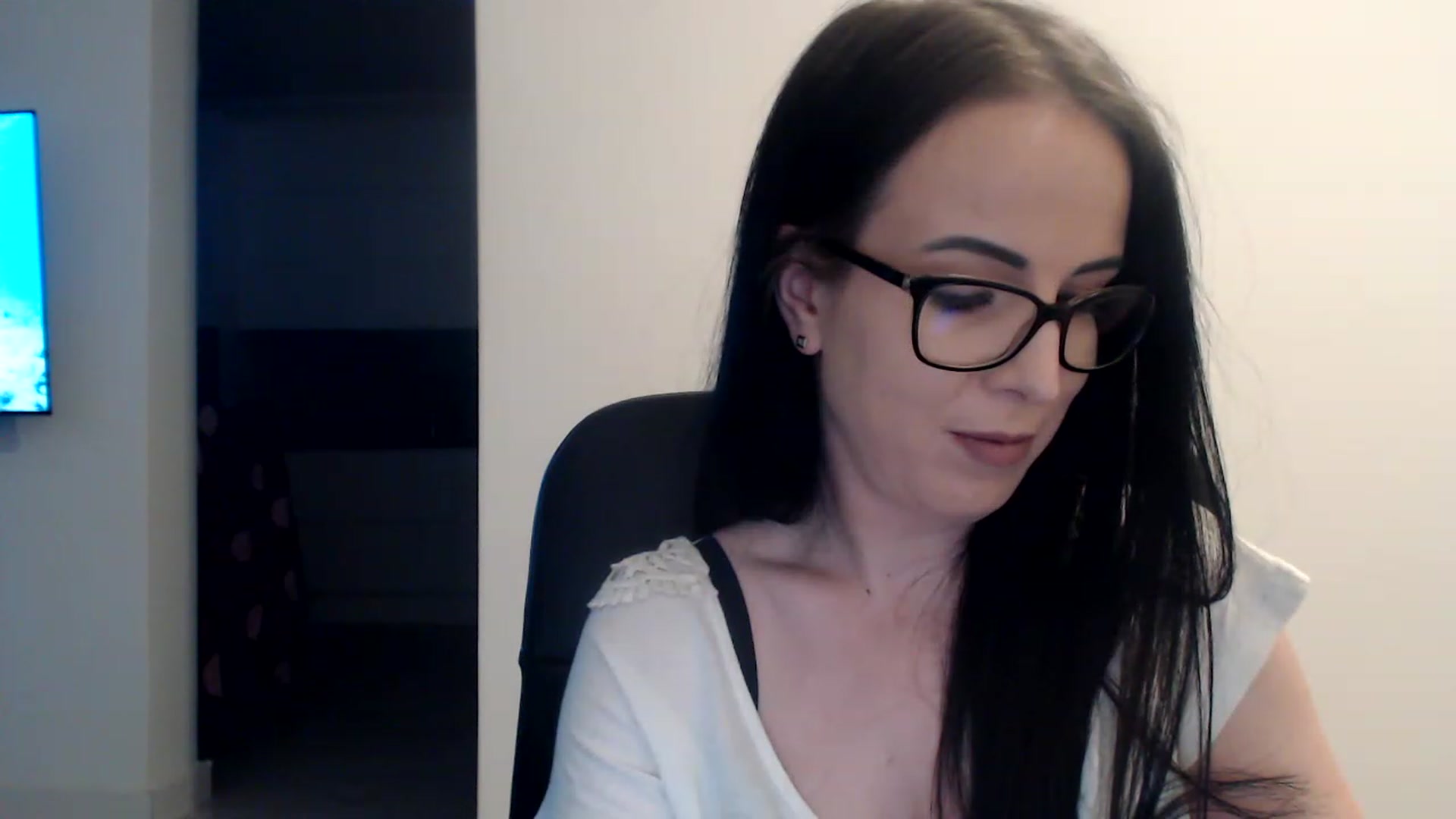 Gallery image thumbnail from Alexys23's myfreecams stream on, 02/10/2023, 02:30 image 11 of 20