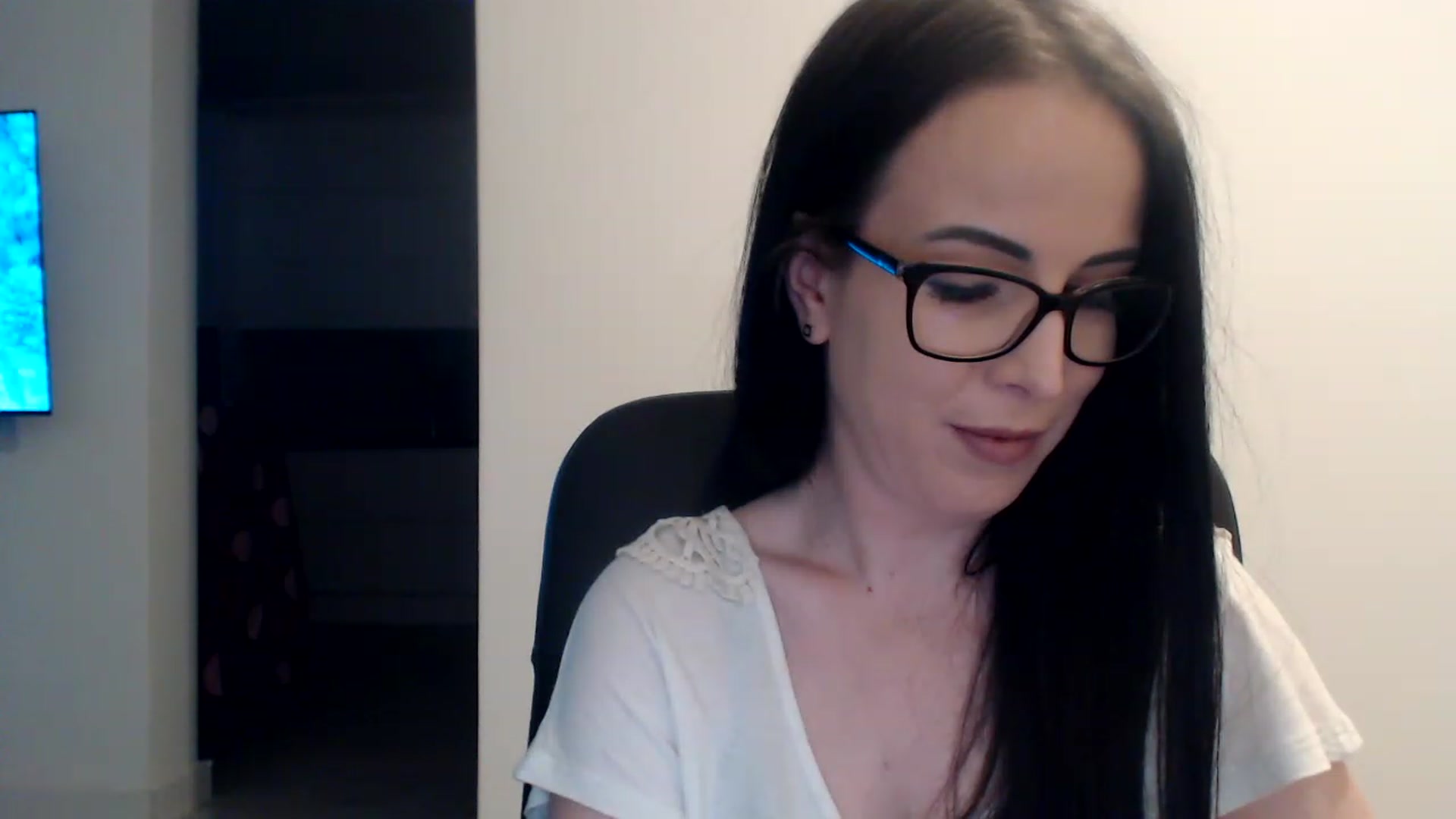 Gallery image thumbnail from Alexys23's myfreecams stream on, 02/10/2023, 02:30 image 15 of 20