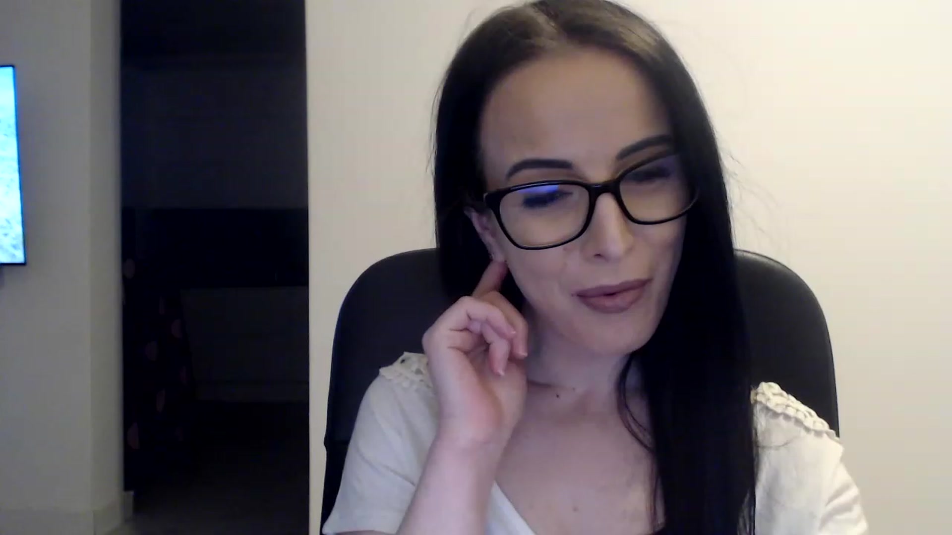 Gallery image thumbnail from Alexys23's myfreecams stream on, 02/10/2023, 02:30 image 2 of 20