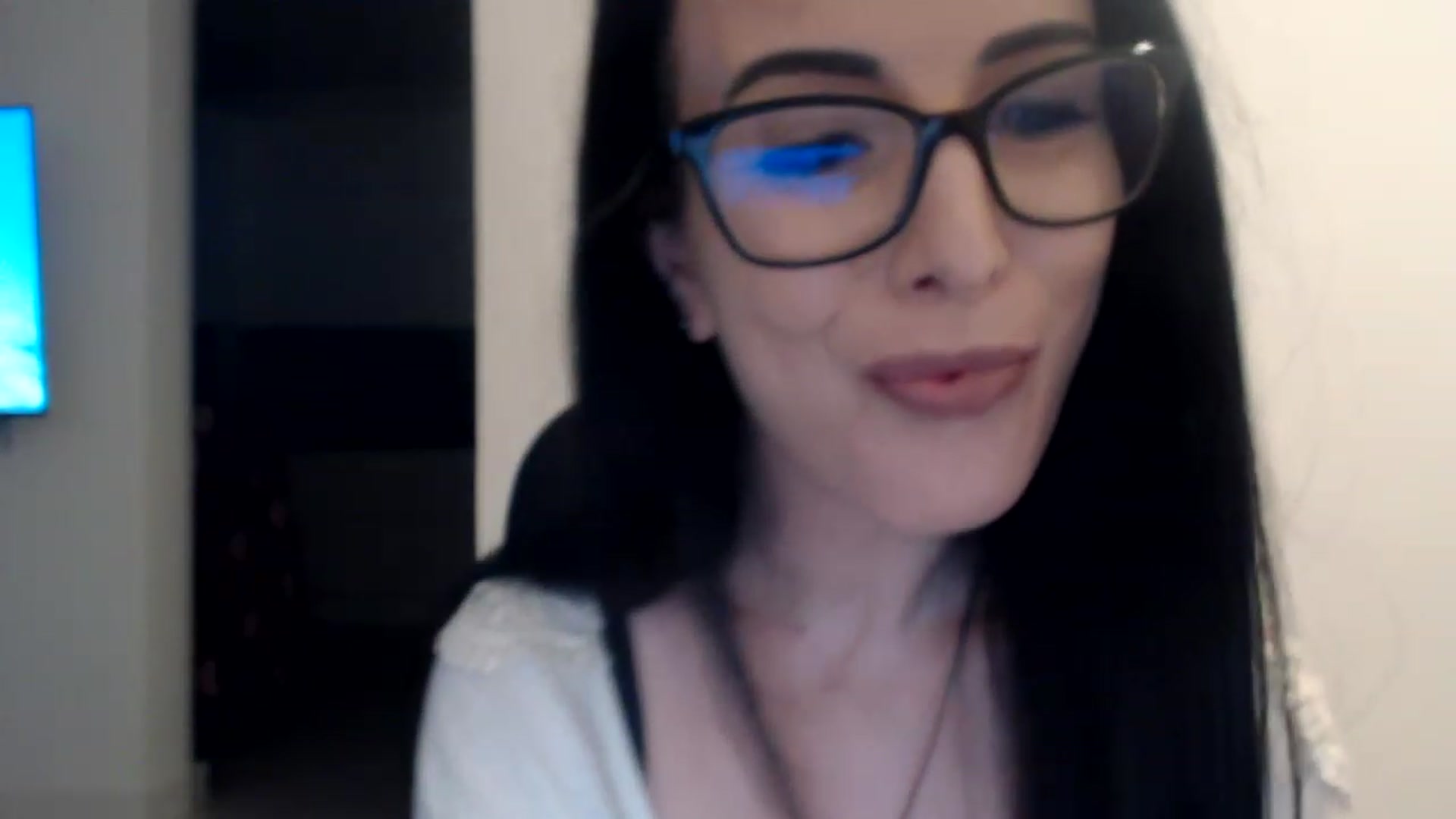 Gallery image thumbnail from Alexys23's myfreecams stream on, 02/10/2023, 02:30 image 19 of 20