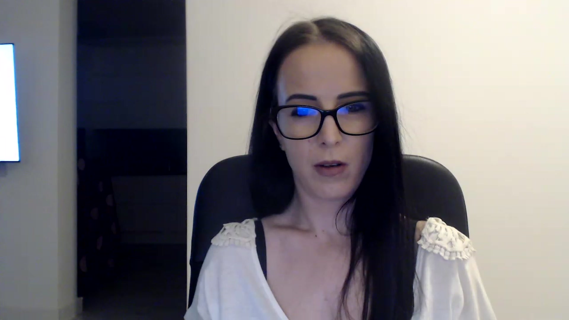Gallery image thumbnail from Alexys23's myfreecams stream on, 02/10/2023, 02:30 image 8 of 20