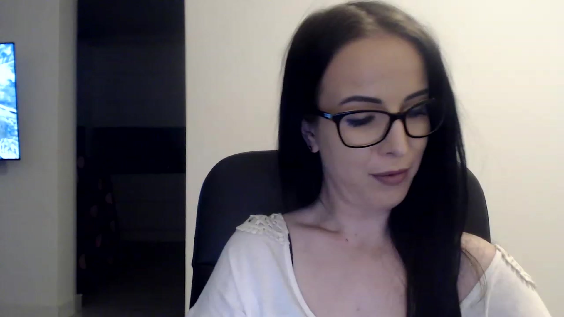 Gallery image thumbnail from Alexys23's myfreecams stream on, 02/10/2023, 02:30 image 3 of 20