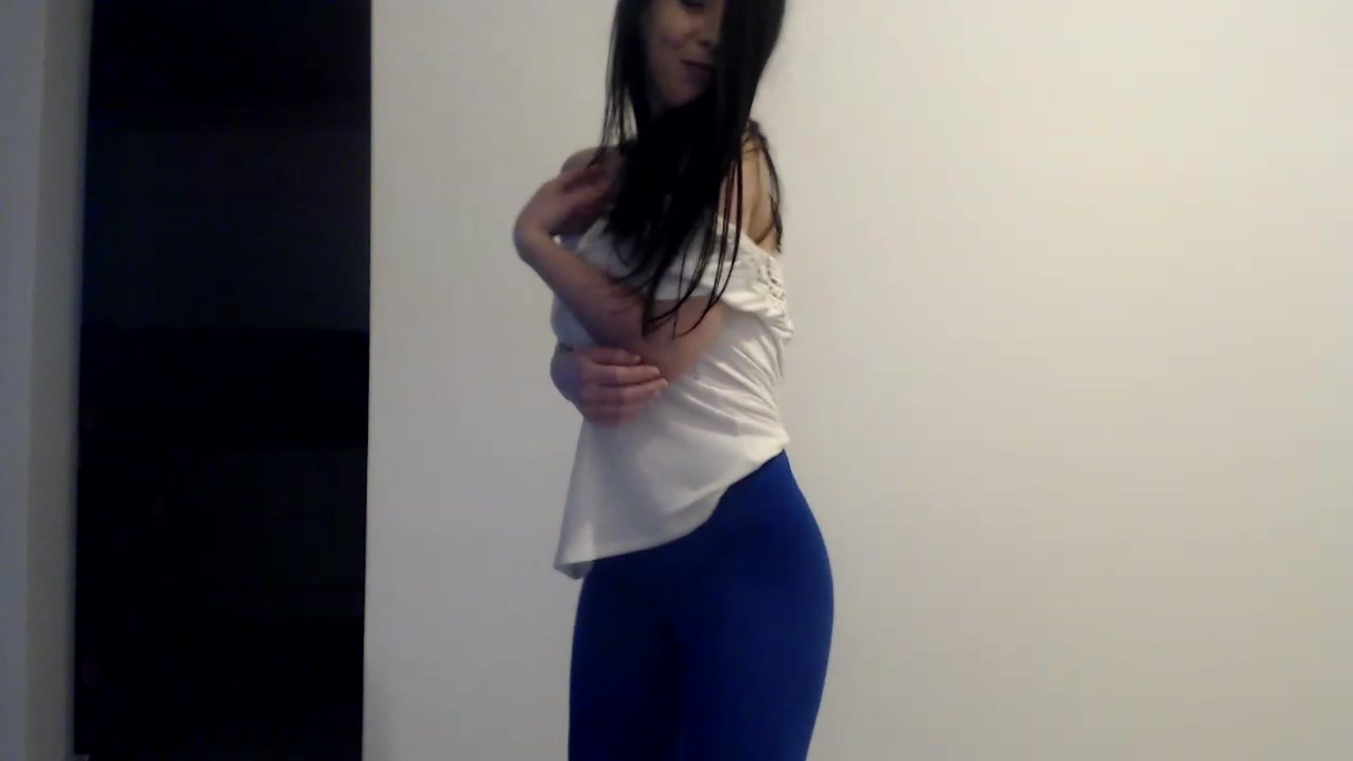 Gallery image thumbnail from Alexys23's myfreecams stream on, 02/10/2023, 04:46 image 9 of 20