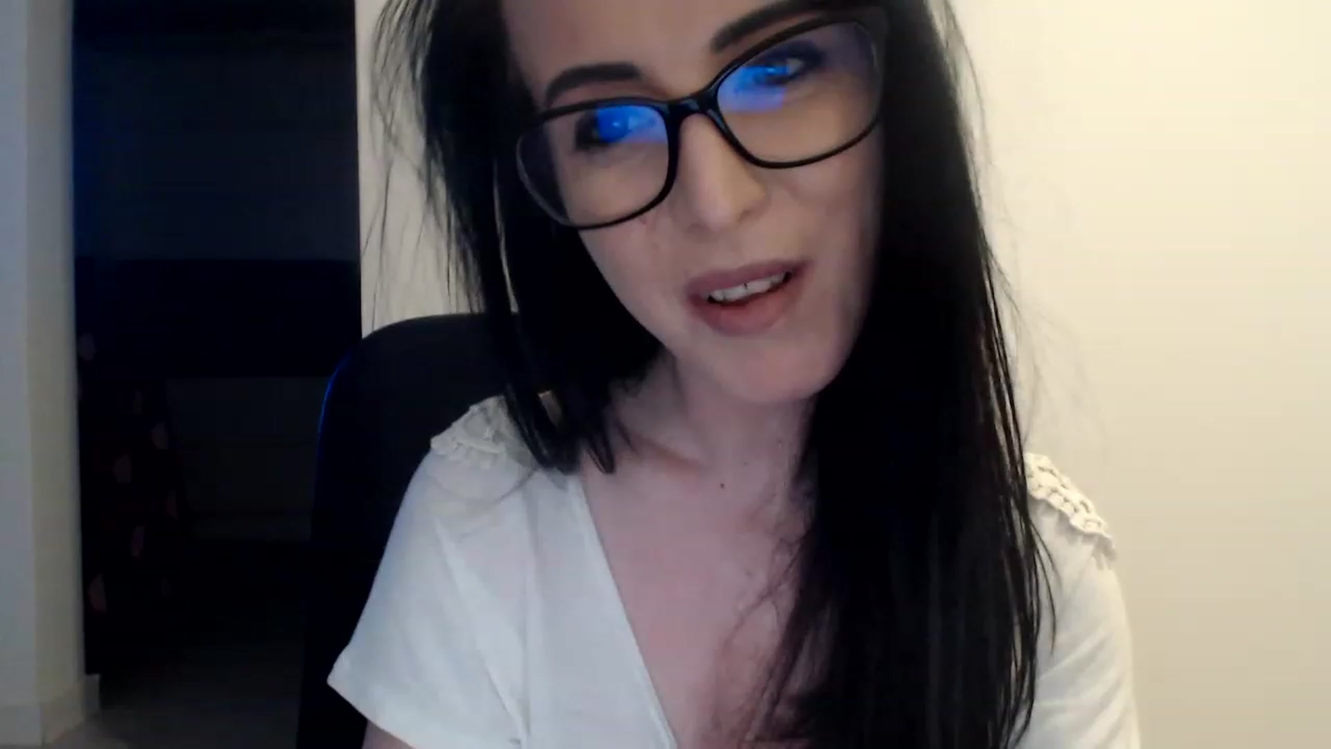 Gallery image thumbnail from Alexys23's myfreecams stream on, 02/10/2023, 04:46 image 19 of 20