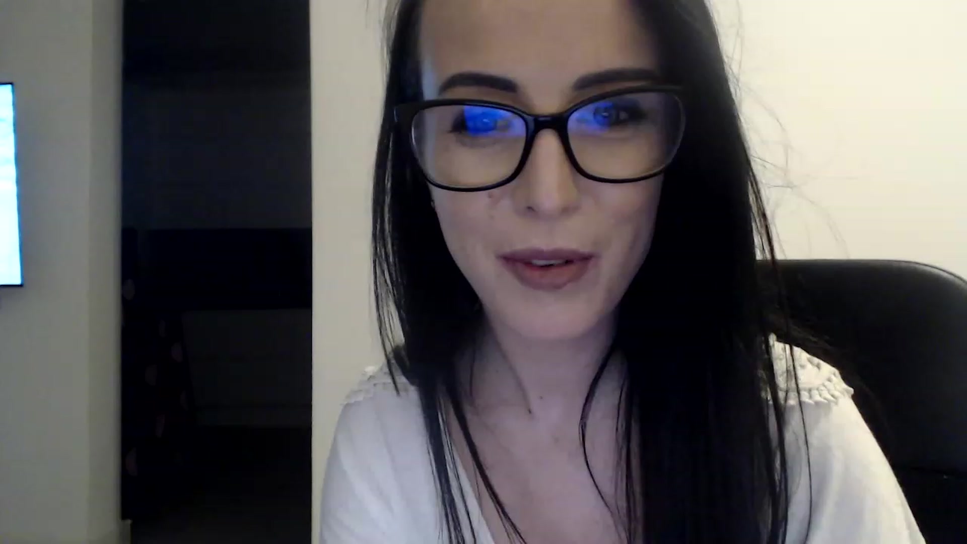Gallery image thumbnail from Alexys23's myfreecams stream on, 02/10/2023, 05:54 image 12 of 20