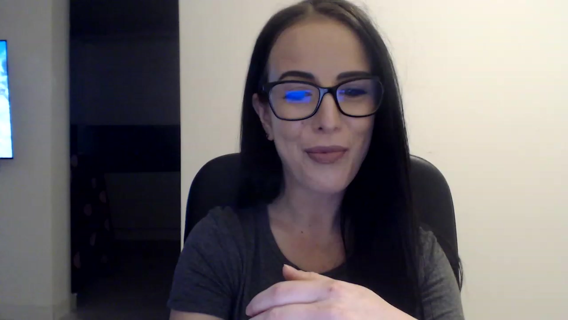 Gallery image thumbnail from Alexys23's myfreecams stream on, 02/11/2023, 02:57 image 17 of 20