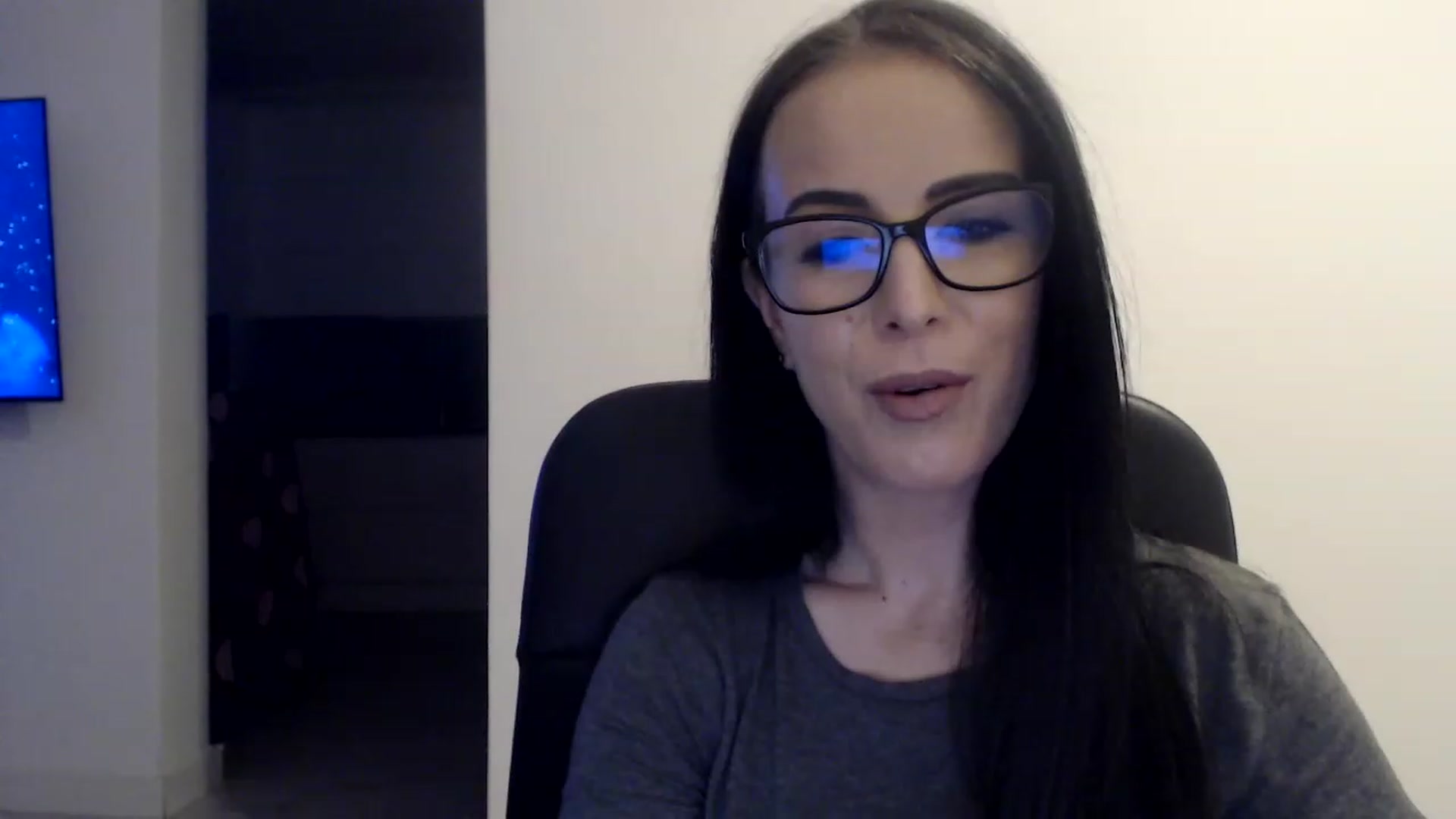 Gallery image thumbnail from Alexys23's myfreecams stream on, 02/11/2023, 02:57 image 2 of 20
