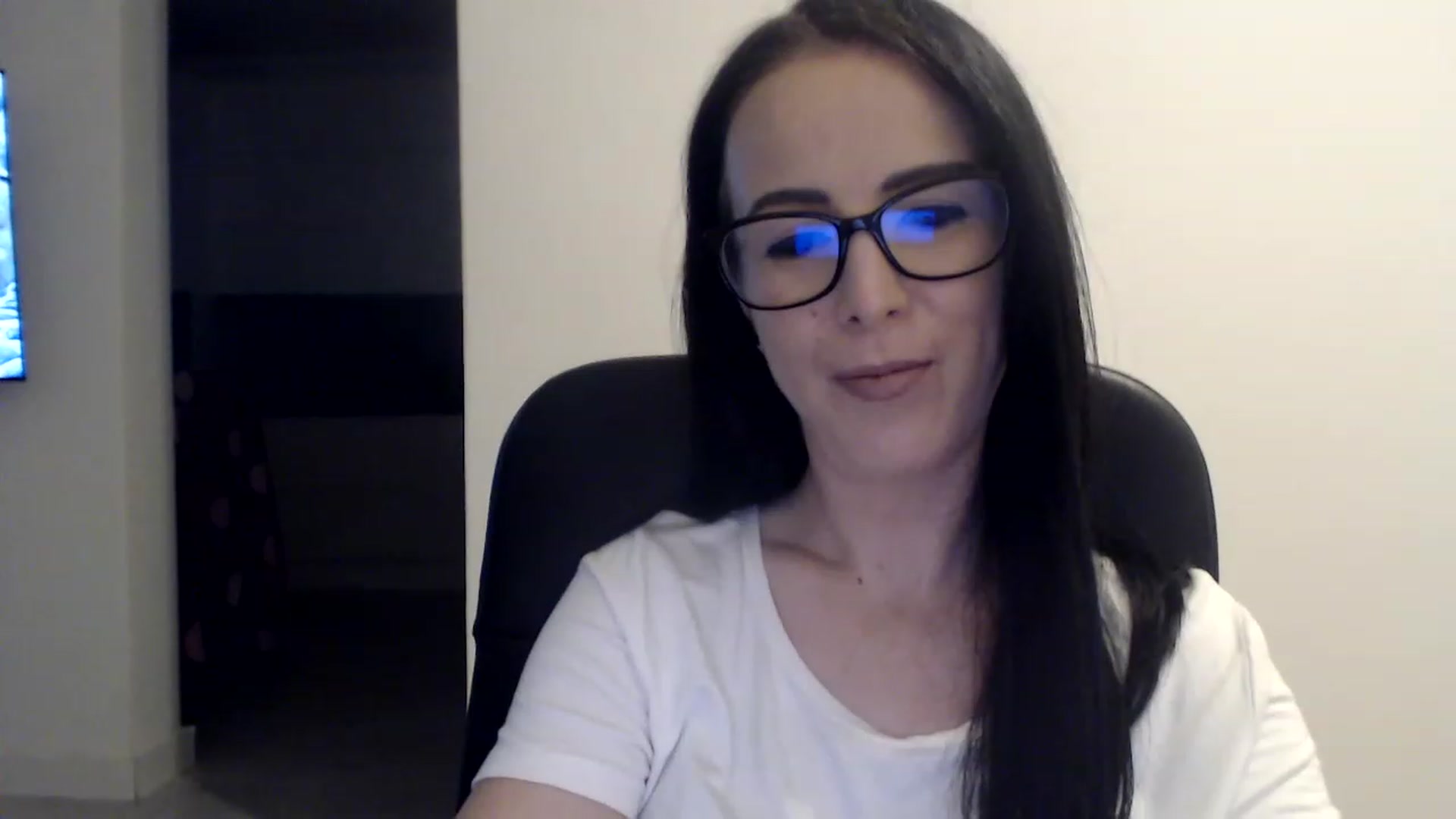 Gallery image thumbnail from Alexys23's myfreecams stream on, 02/12/2023, 02:01 image 2 of 20