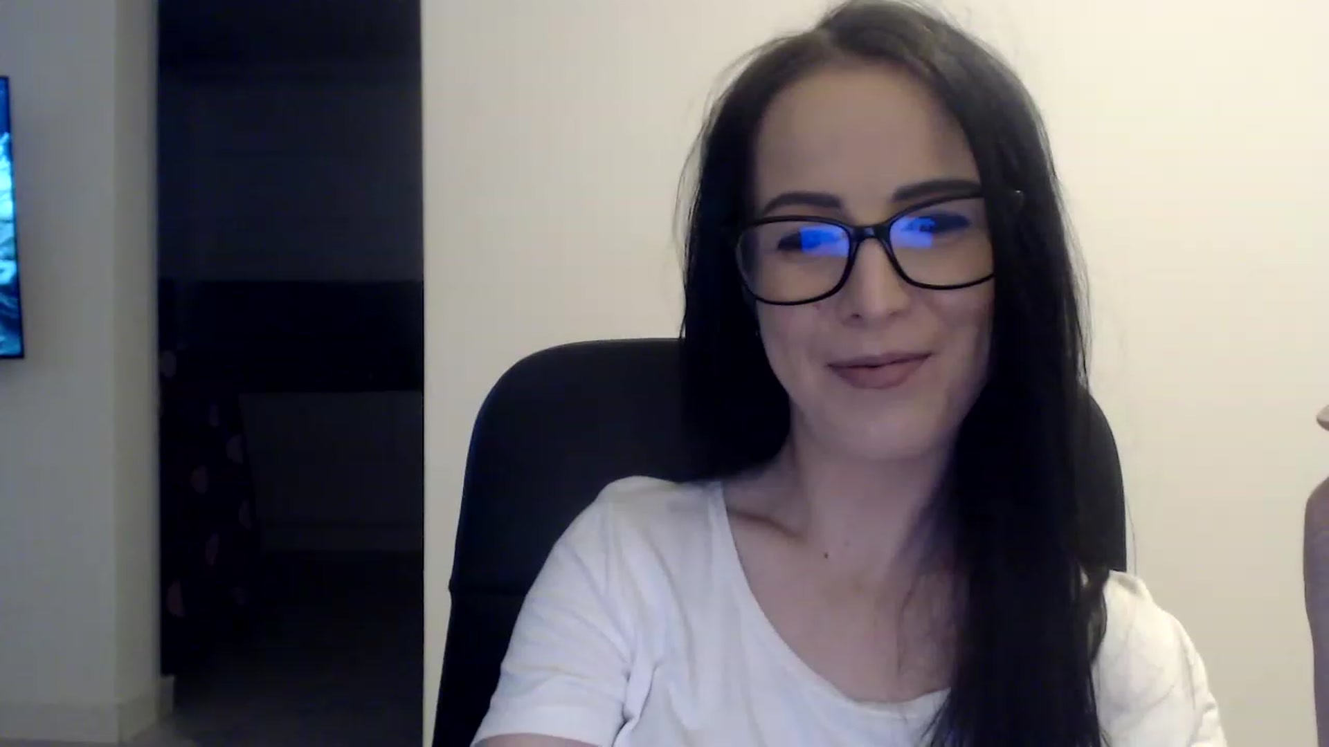 Gallery image thumbnail from Alexys23's myfreecams stream on, 02/12/2023, 02:01 image 13 of 20