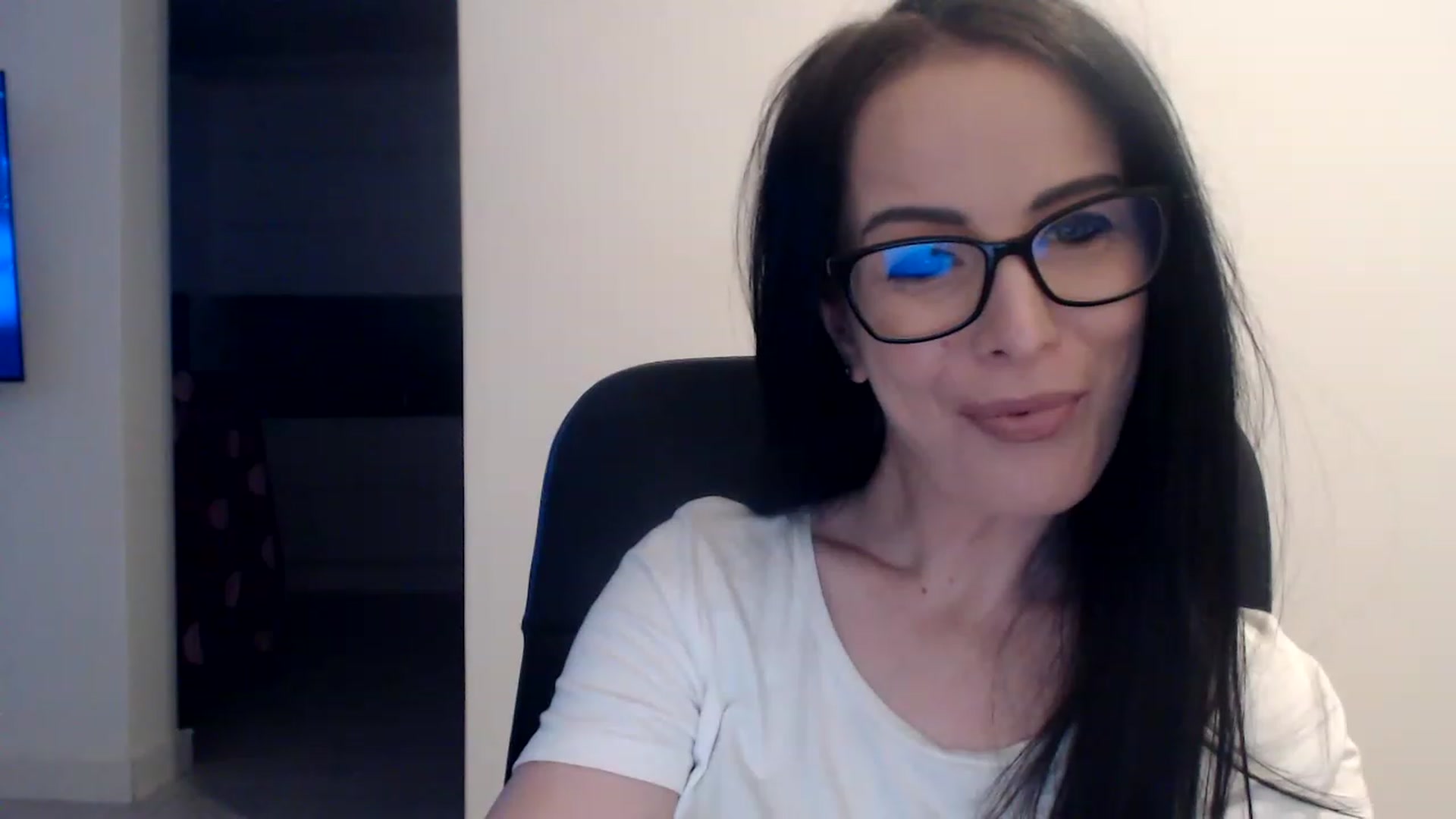 Gallery image thumbnail from Alexys23's myfreecams stream on, 02/12/2023, 02:01 image 11 of 20