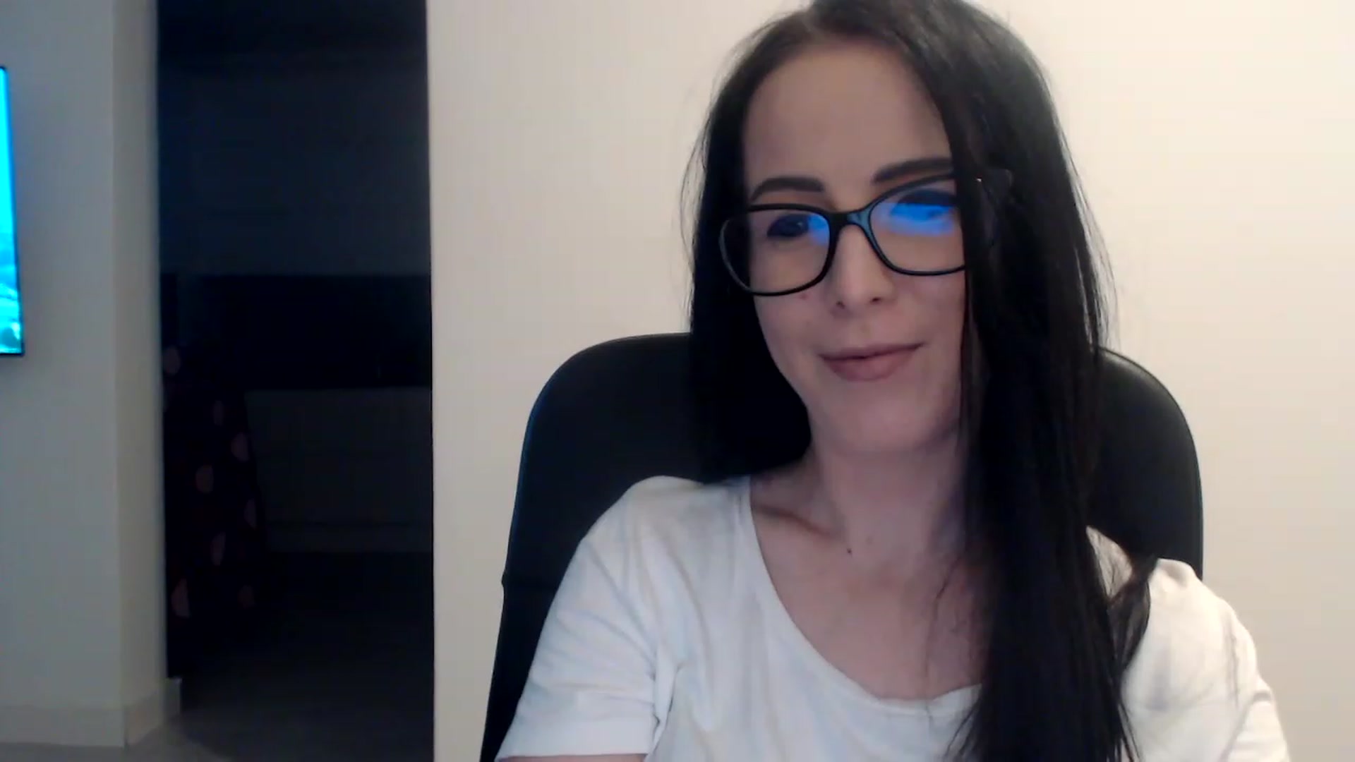 Gallery image thumbnail from Alexys23's myfreecams stream on, 02/12/2023, 02:01 image 15 of 20