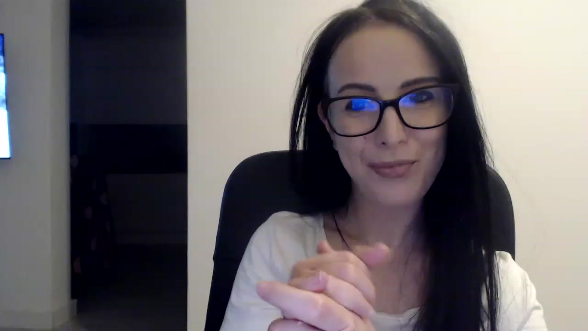 Gallery image thumbnail from Alexys23's myfreecams stream on, 02/12/2023, 02:01 image 16 of 20