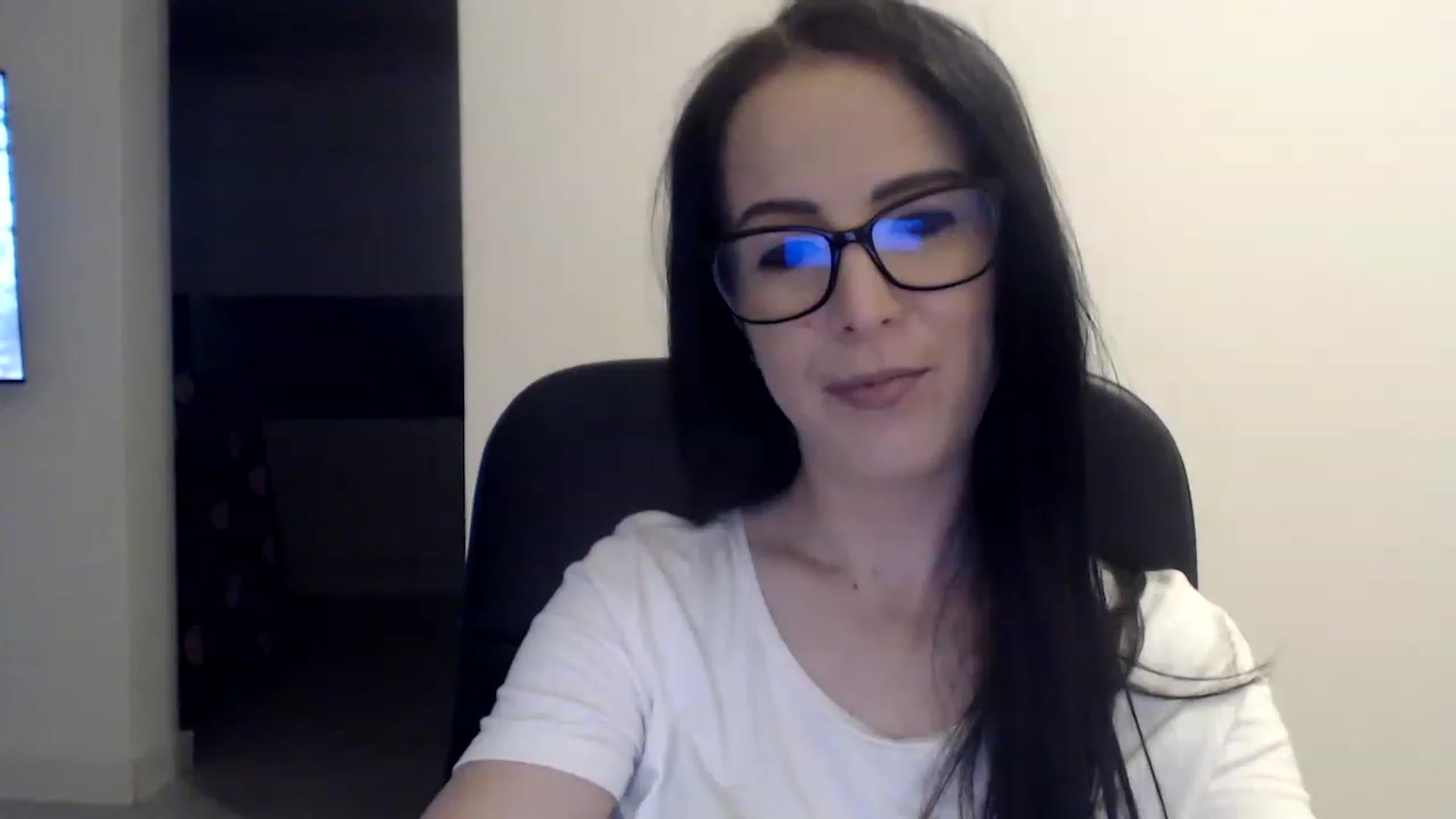 Gallery image thumbnail from Alexys23's myfreecams stream on, 02/12/2023, 02:01 image 10 of 20
