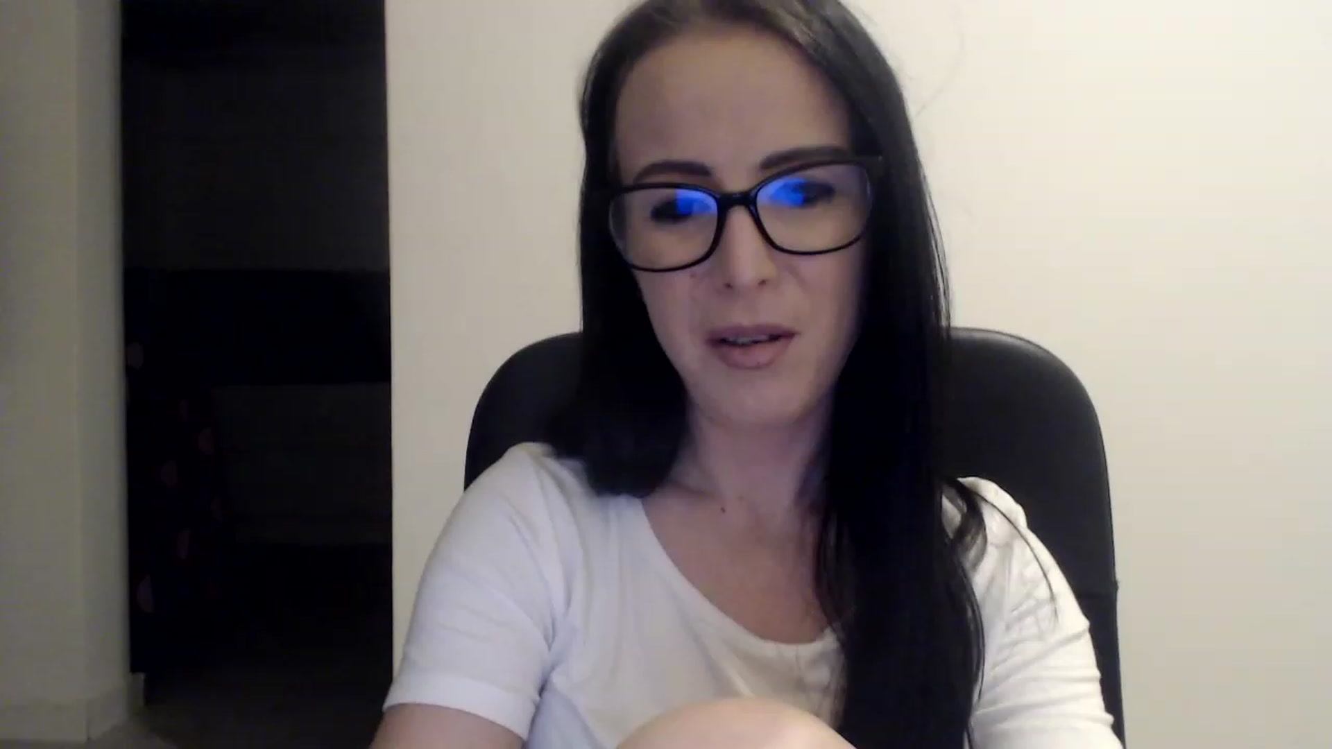 Gallery image thumbnail from Alexys23's myfreecams stream on, 02/12/2023, 05:31 image 13 of 20