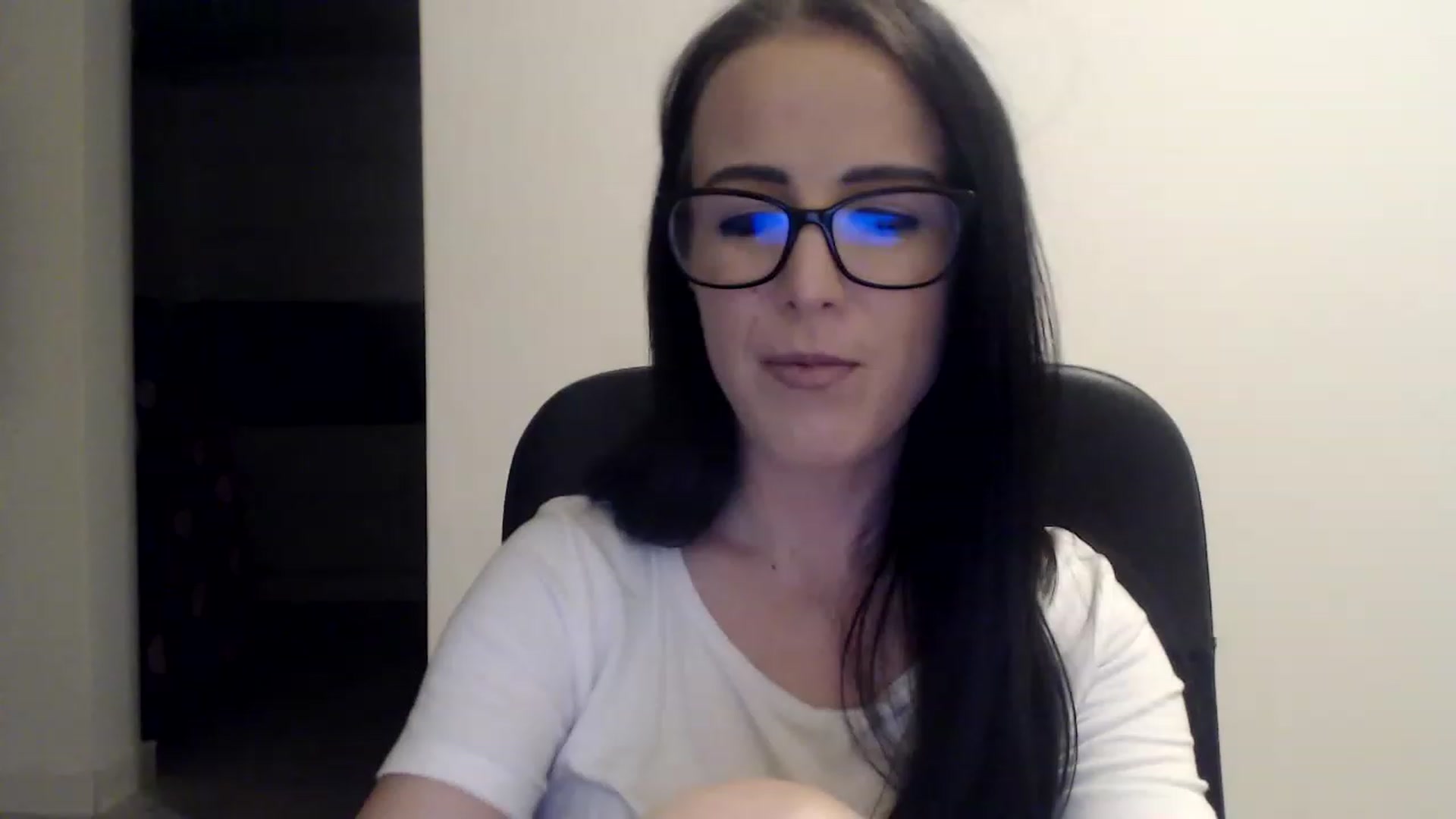 Gallery image thumbnail from Alexys23's myfreecams stream on, 02/12/2023, 05:31 image 19 of 20