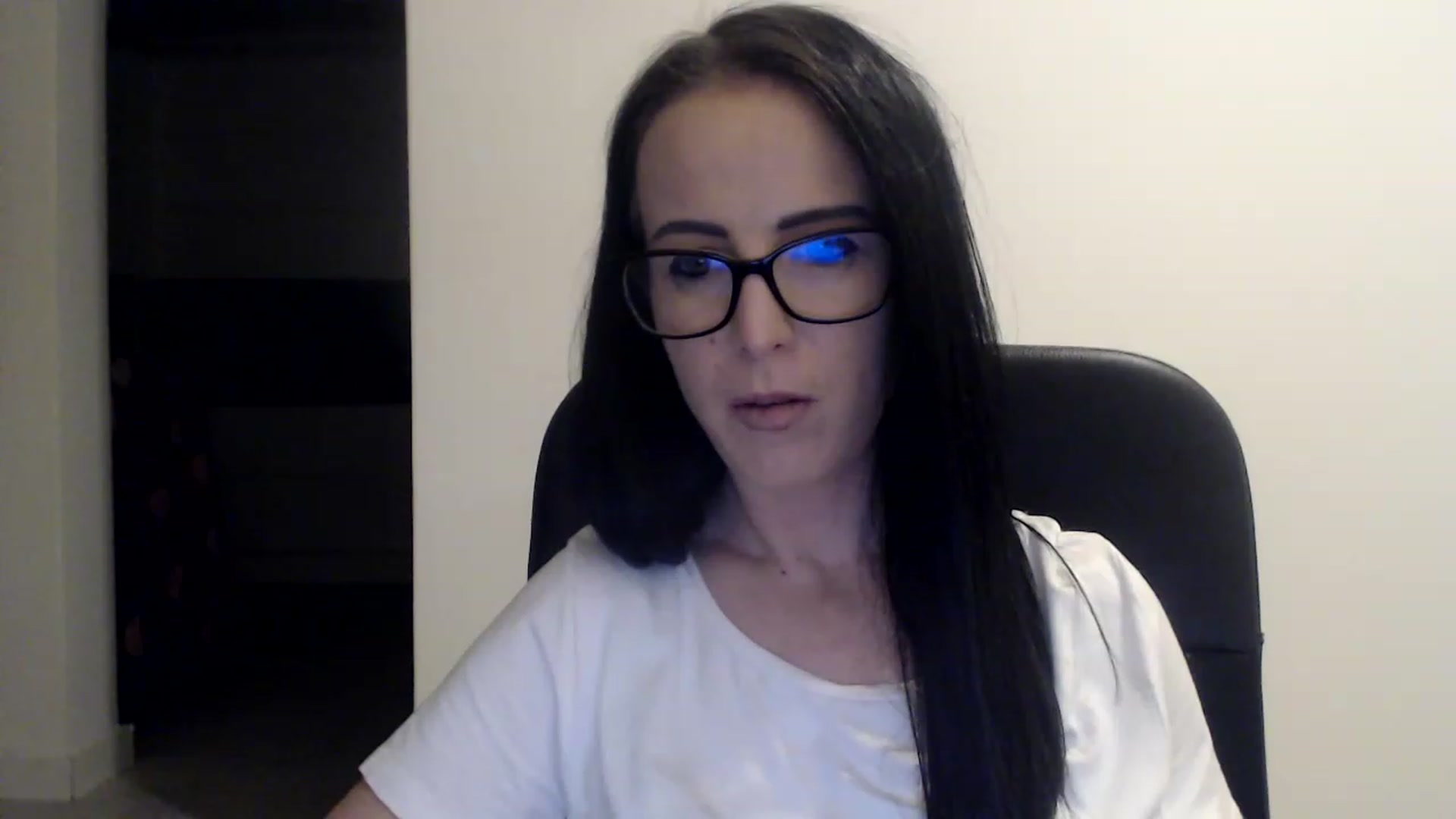 Gallery image thumbnail from Alexys23's myfreecams stream on, 02/12/2023, 05:31 image 3 of 20