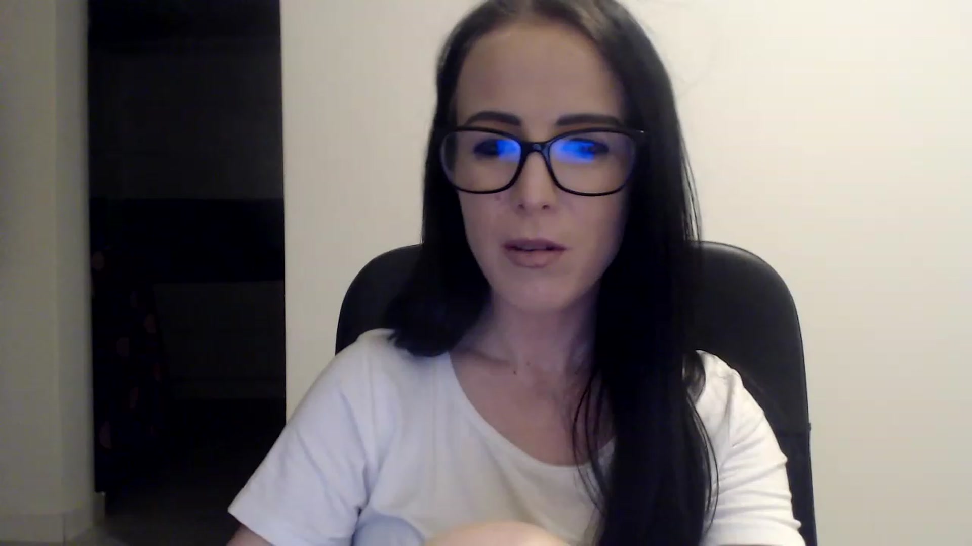 Gallery image thumbnail from Alexys23's myfreecams stream on, 02/12/2023, 05:31 image 18 of 20
