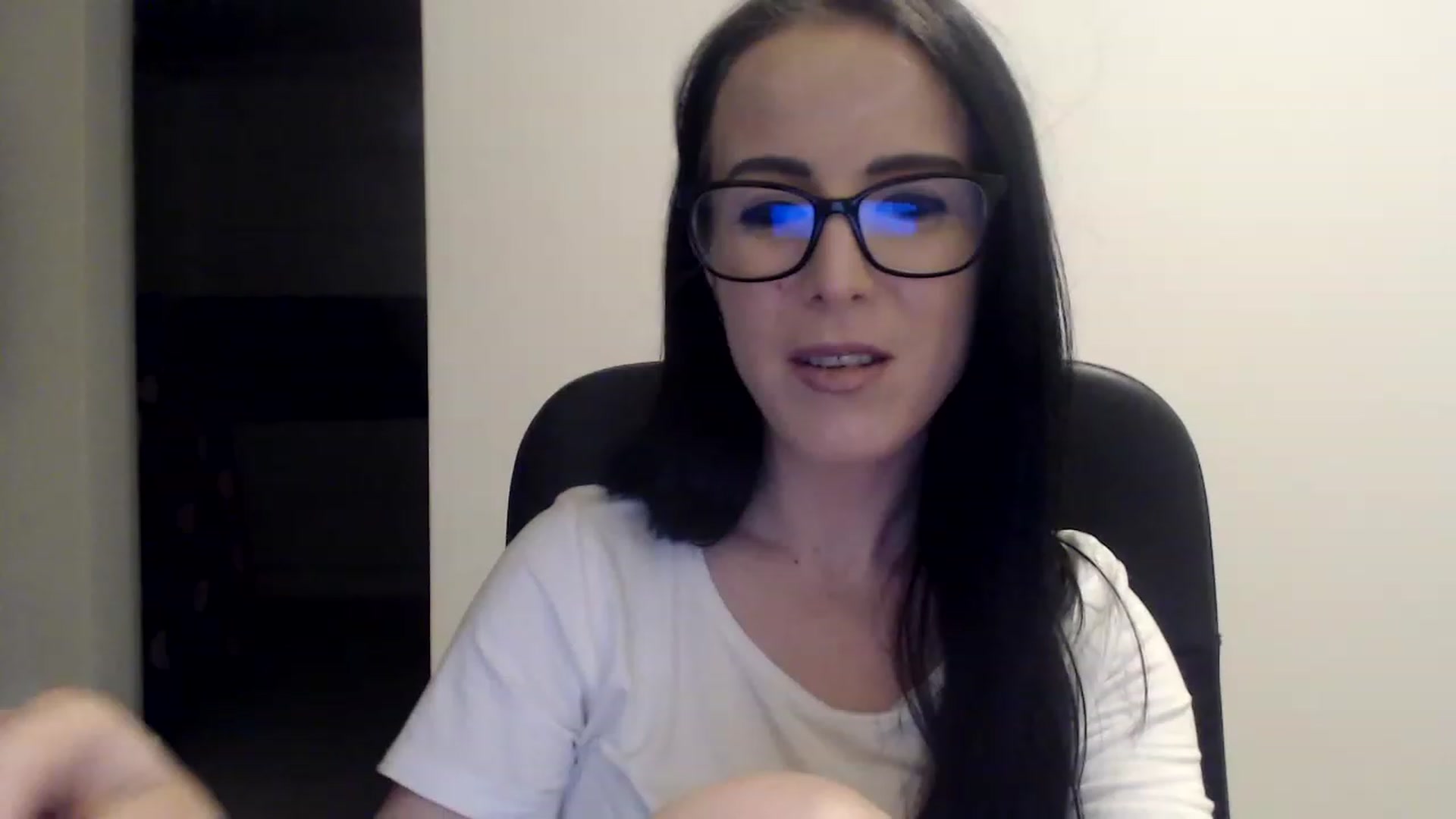Gallery image thumbnail from Alexys23's myfreecams stream on, 02/12/2023, 05:31 image 12 of 20