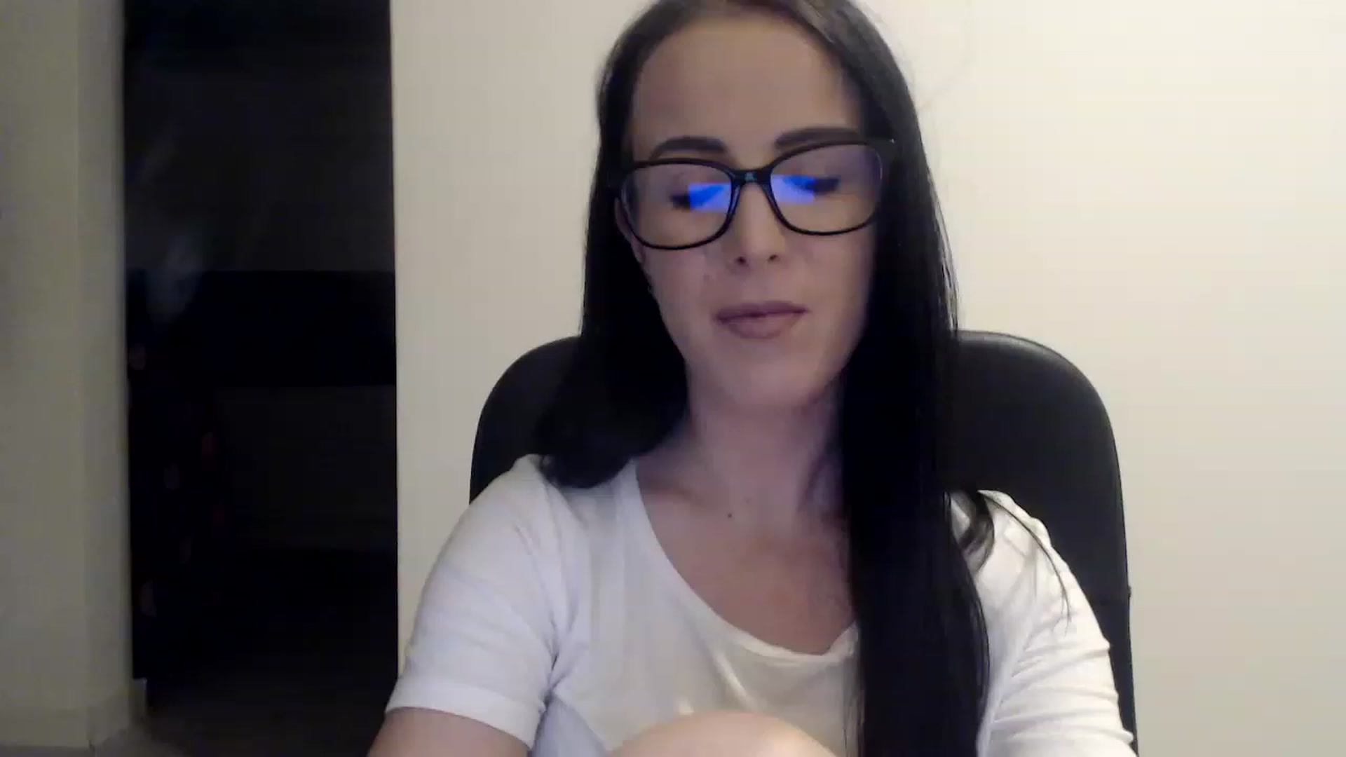 Gallery image thumbnail from Alexys23's myfreecams stream on, 02/12/2023, 05:31 image 14 of 20