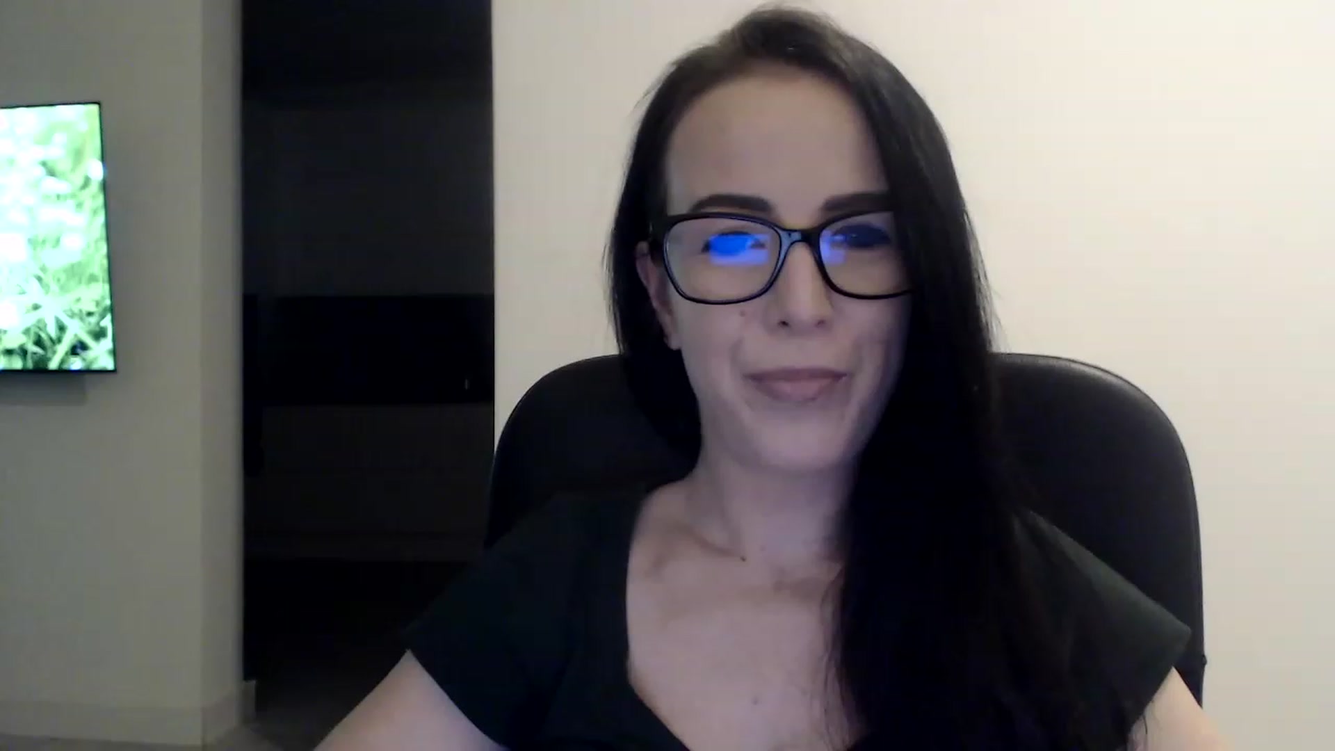 Gallery image thumbnail from Alexys23's myfreecams stream on, 02/13/2023, 01:42 image 5 of 20