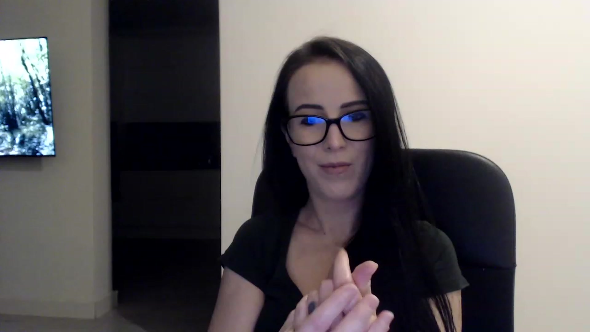 Gallery image thumbnail from Alexys23's myfreecams stream on, 02/13/2023, 01:42 image 17 of 20