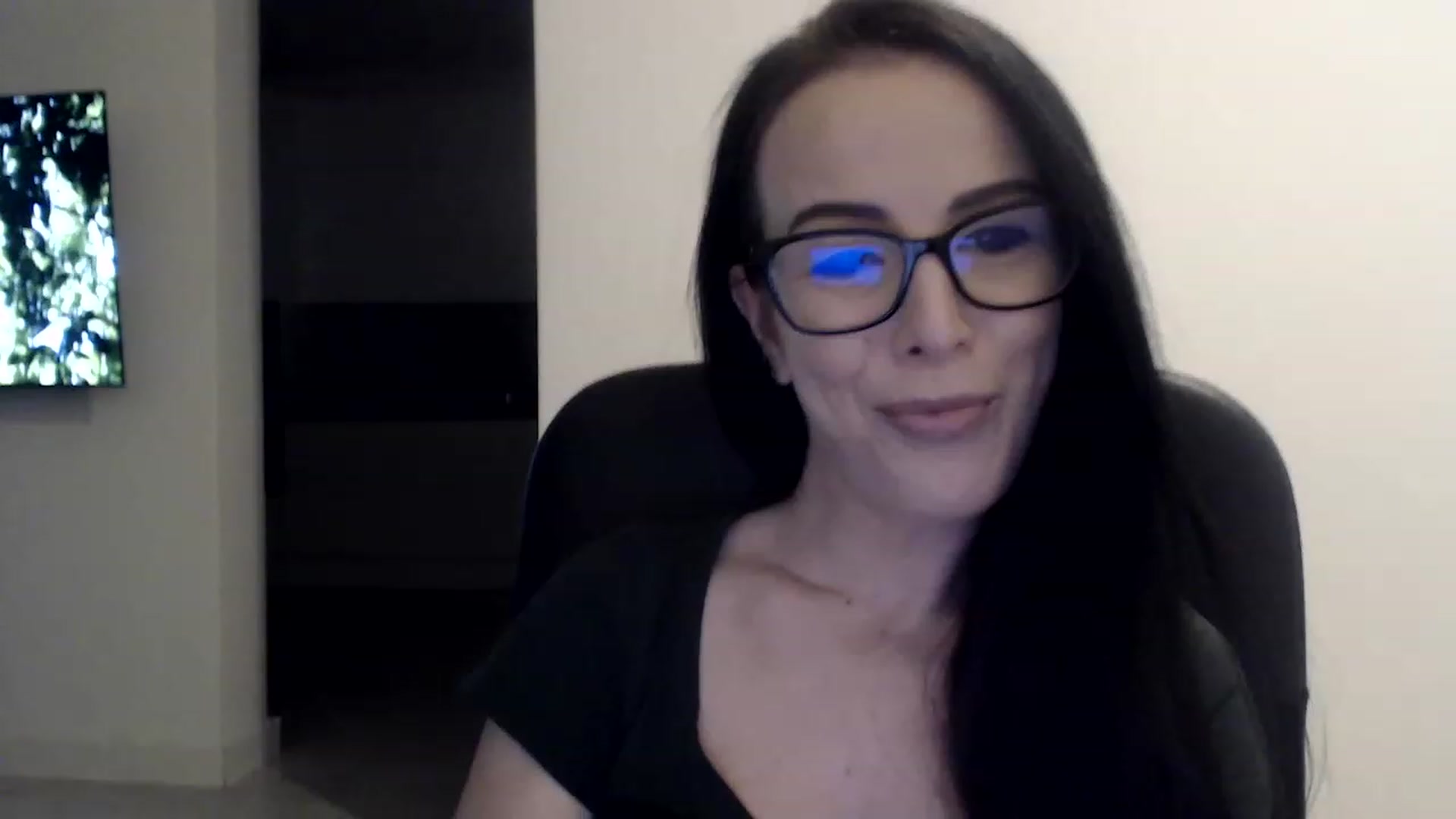 Gallery image thumbnail from Alexys23's myfreecams stream on, 02/13/2023, 01:42 image 6 of 20